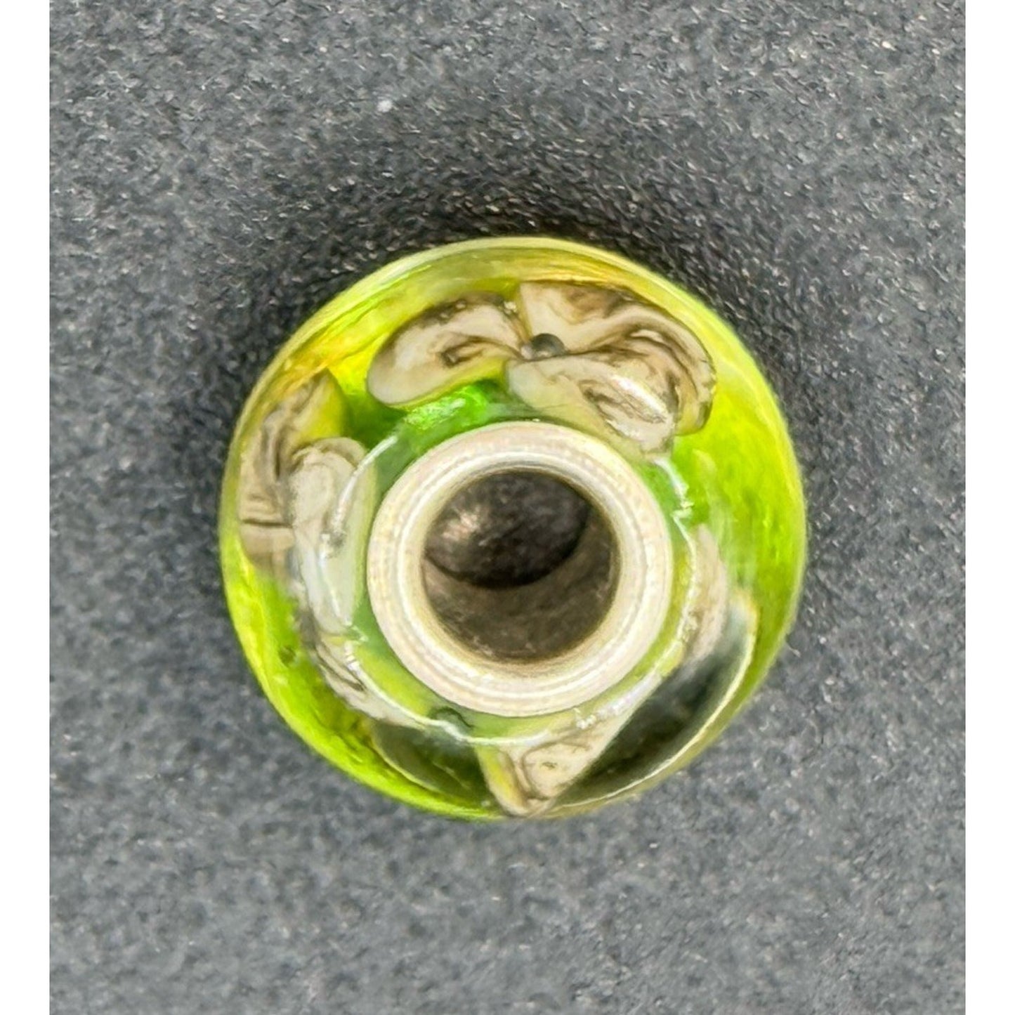 Camilla Sterling Silver Green& White Flower Murano Glass Charm P18