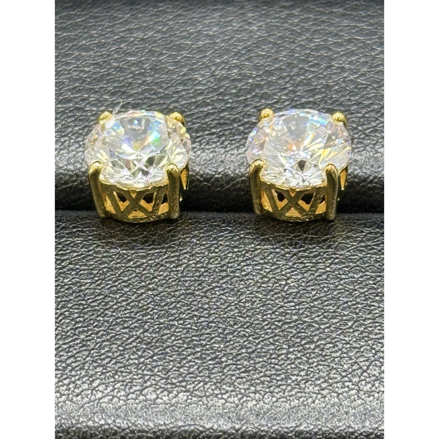 EUC Gold Sterling Silver 6 Carat Total Cubic Zirconia Studs N17