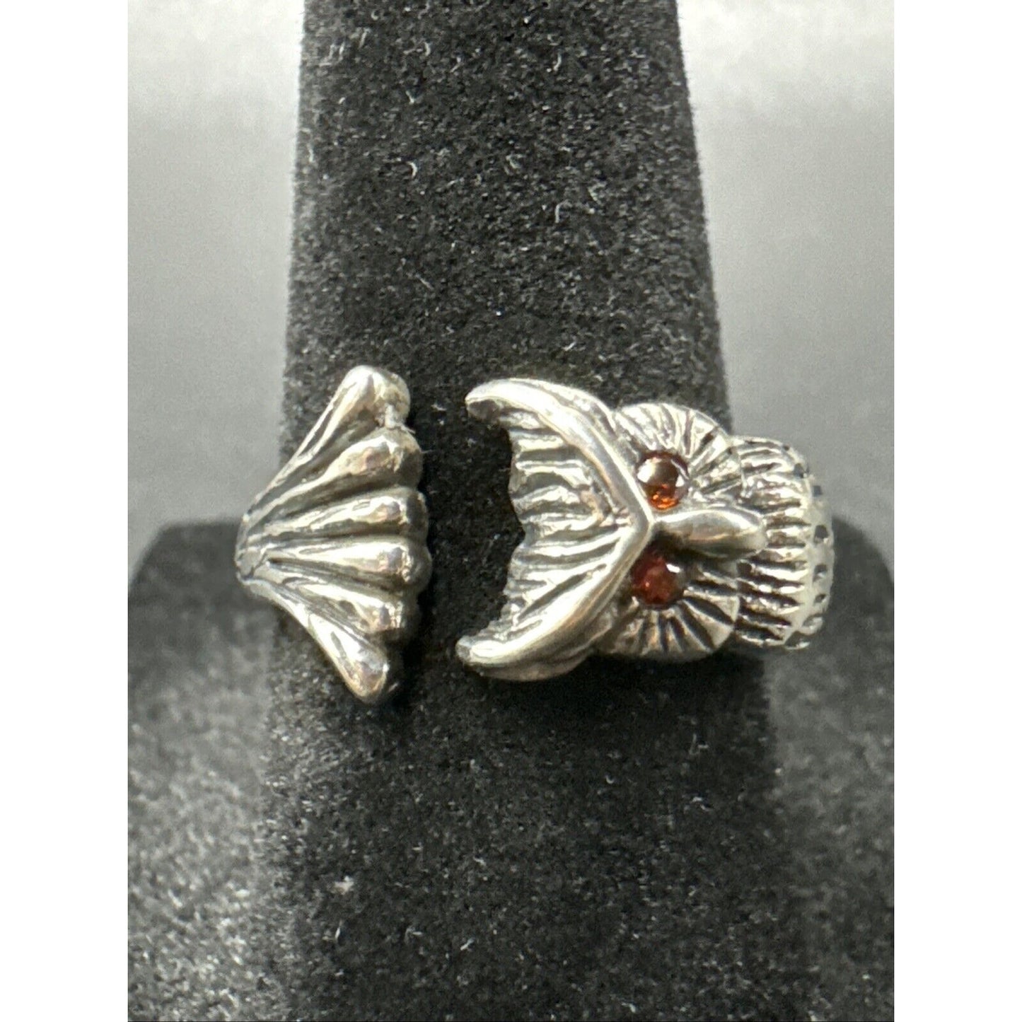 New Condition Sterling Silver Unique Owl Ring 925 Size 7