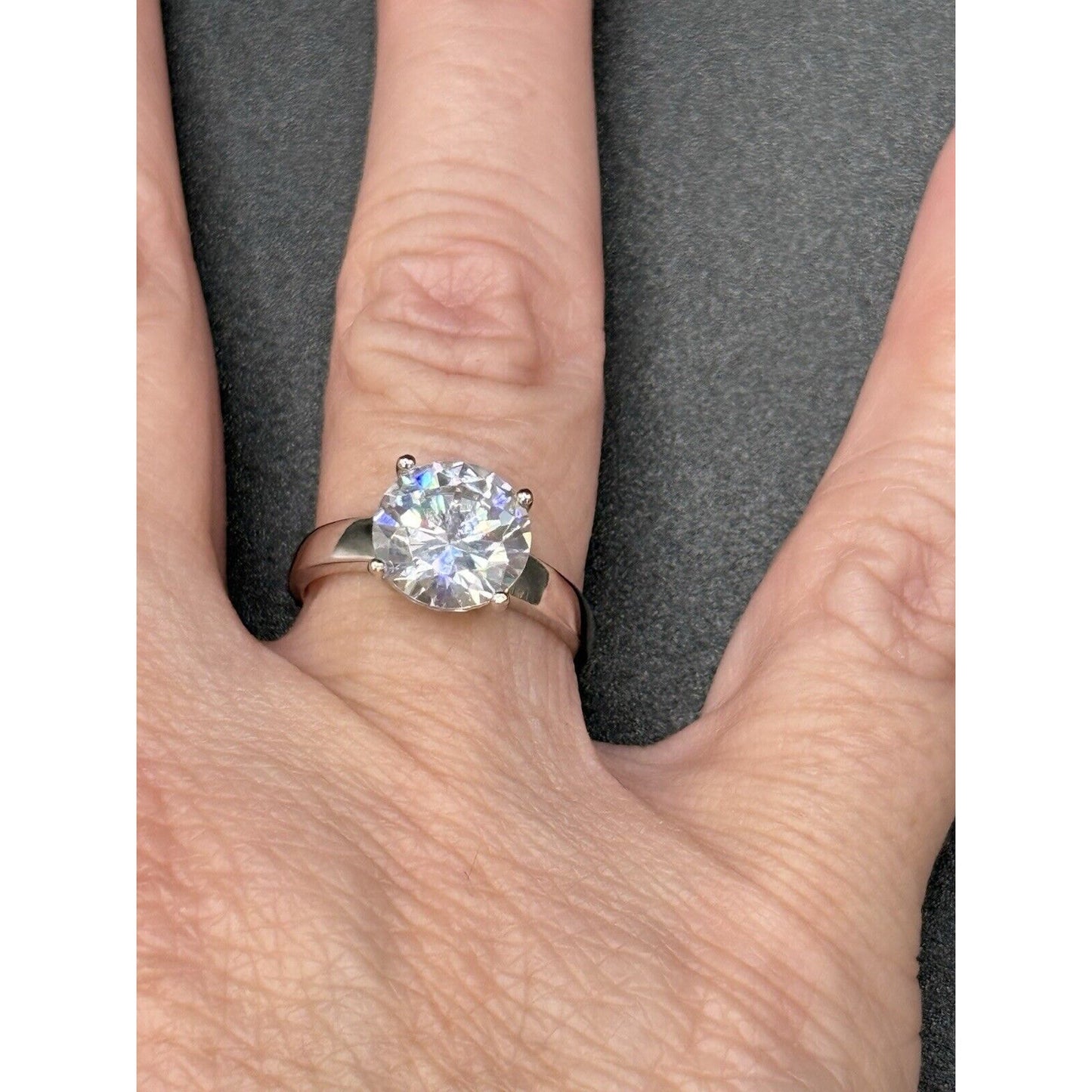 New Condition Sterling Silver 10MM Round Brilliant C.Z. Solitaire