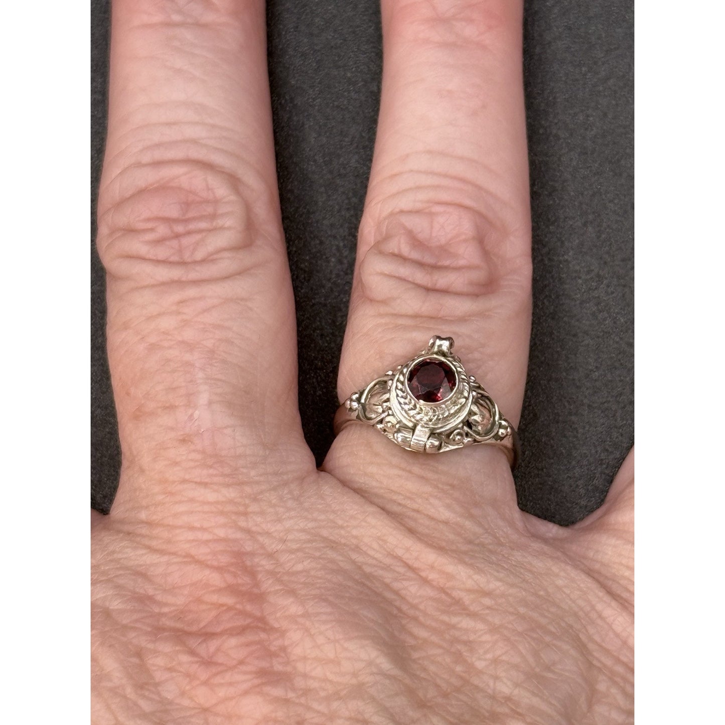 New Condition Sterling Silver Garnet Poison Ring Size 7.00