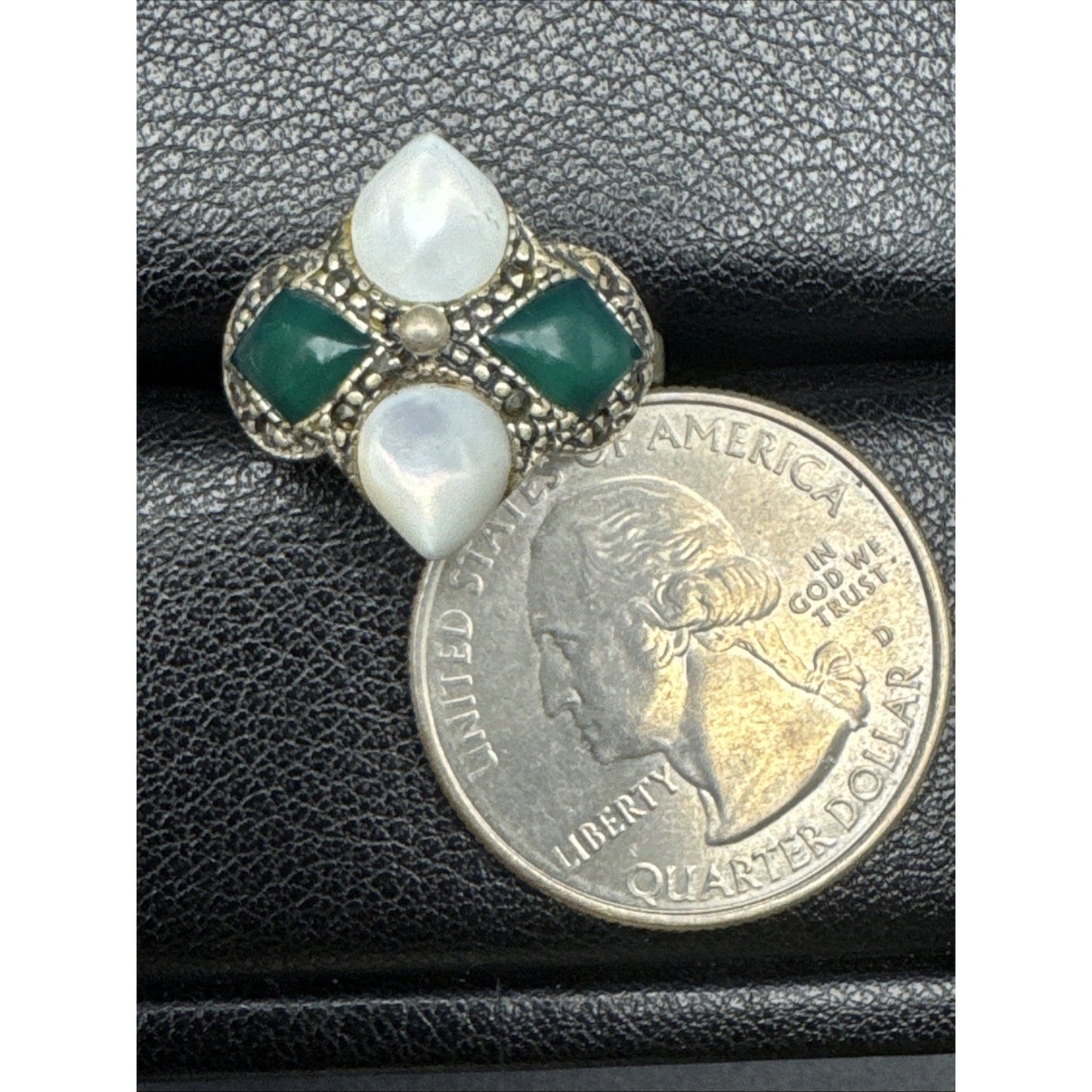 Sterling Silver Green Onyx Mother Pearl Marcasite Ring Size 7 U11