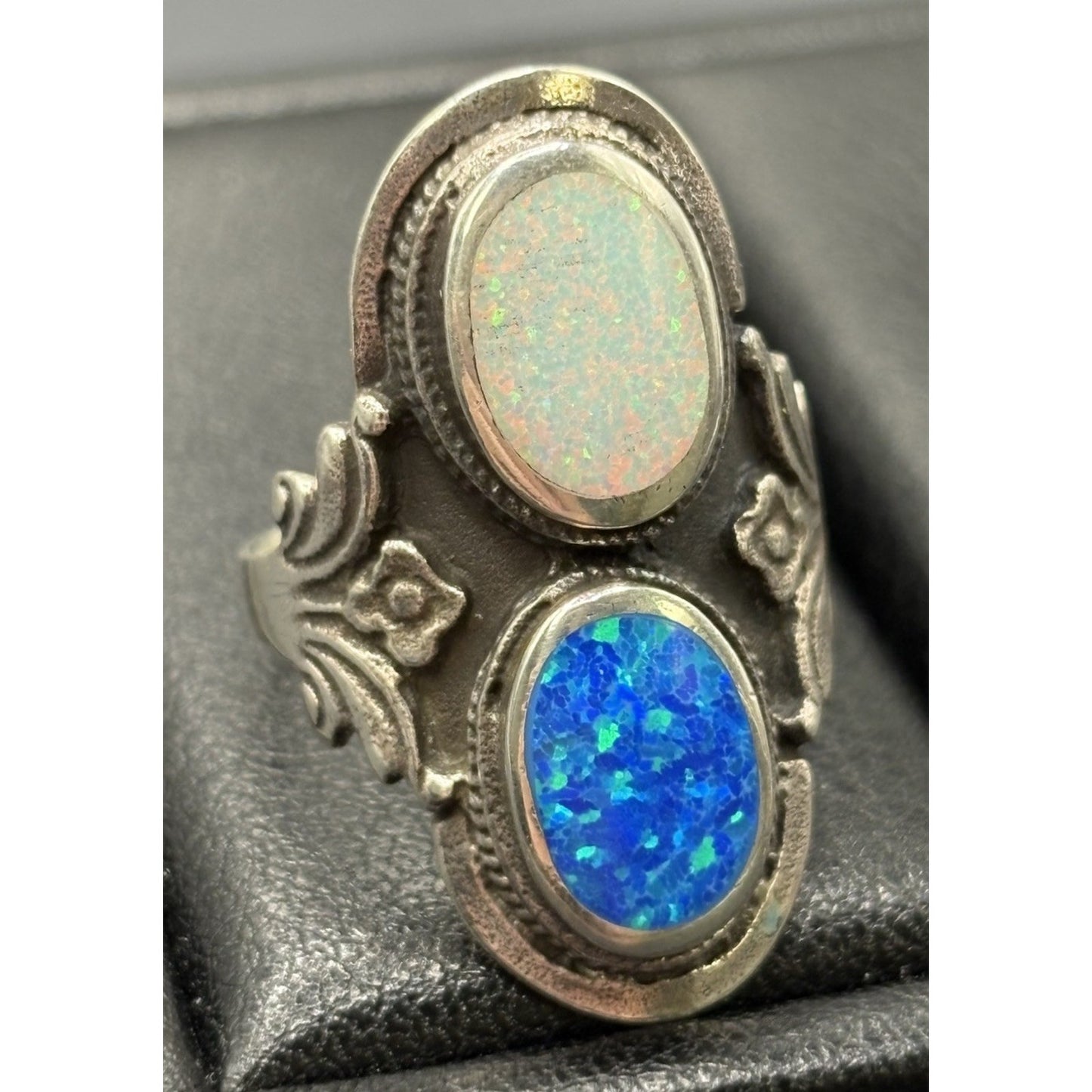 New Condition Sterling Silver Blue White Lab Opal Double Ring Size 7