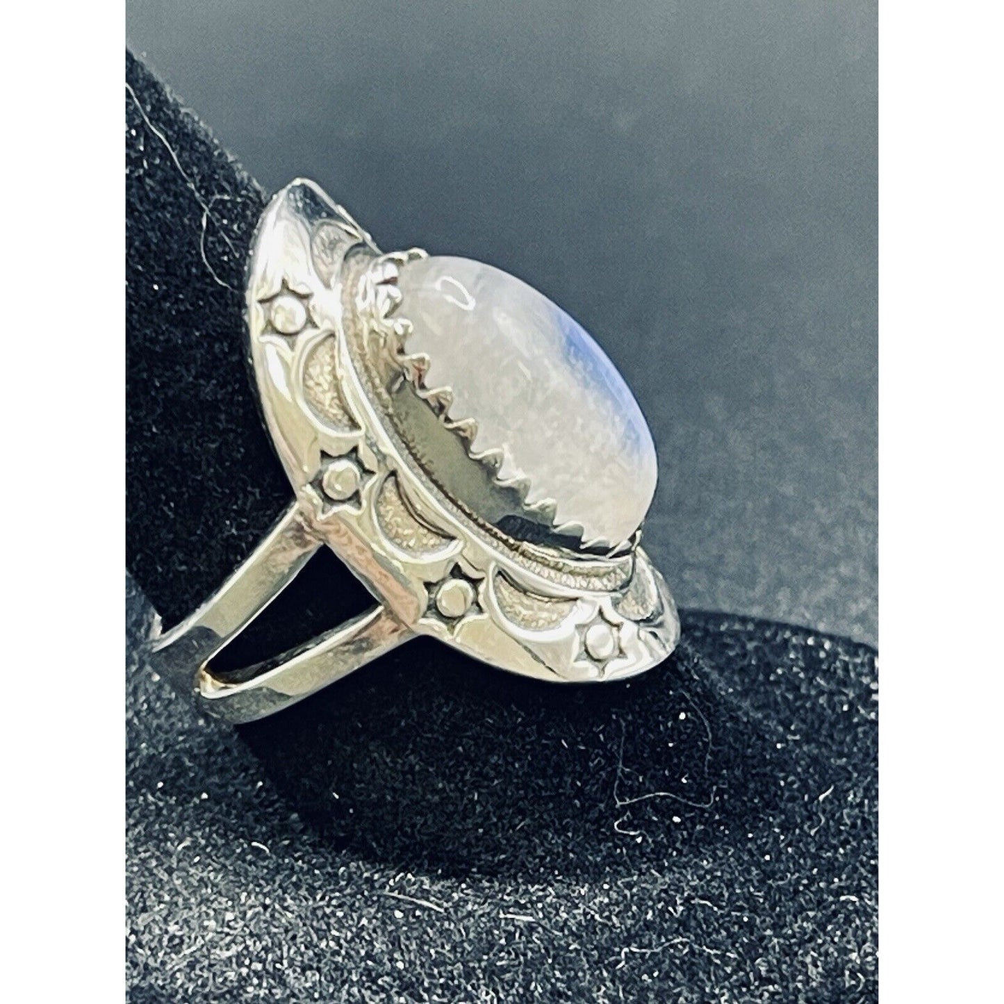 New Condition Sterling Silver Moonstone Ring Size 7.00 Sun Moon