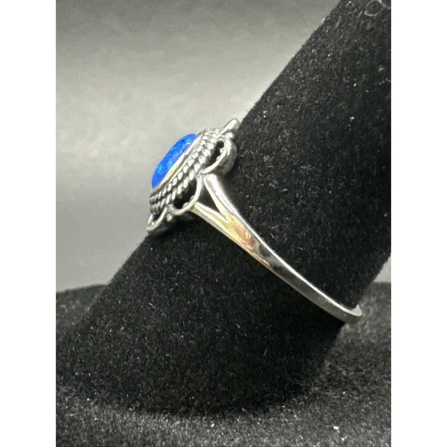 New Condition Sterling Silver Lab Blue Opal Ring 925 Size 7