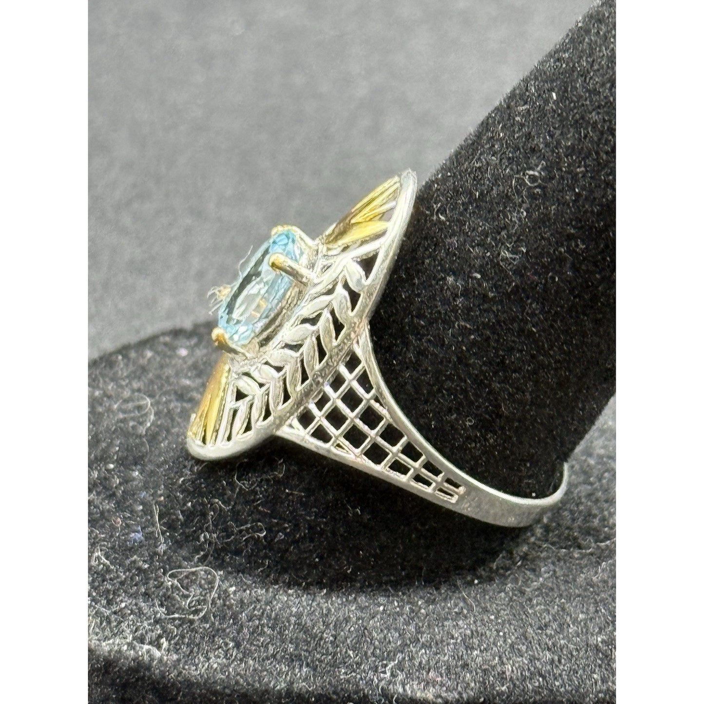 New Condition Sterling Silver Two Tone Genuine Swiss Topaz Ring Size 9 P19