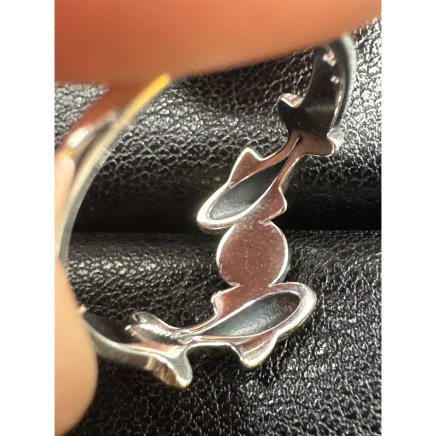 New Condition Sterling Silver Onyx Double Dolphin Ring 925 Size 7