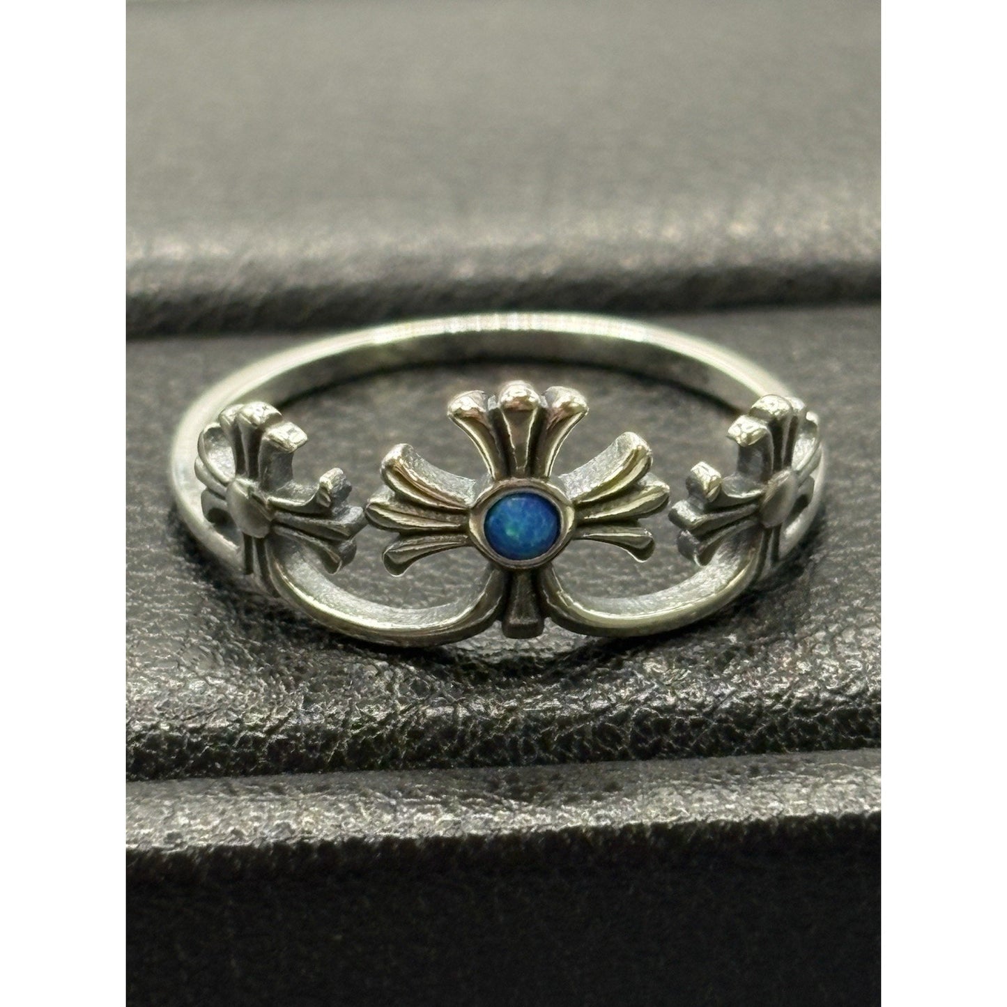 New Condition Sterling Silver Lab Blue Opal Crosses Ring Size 7