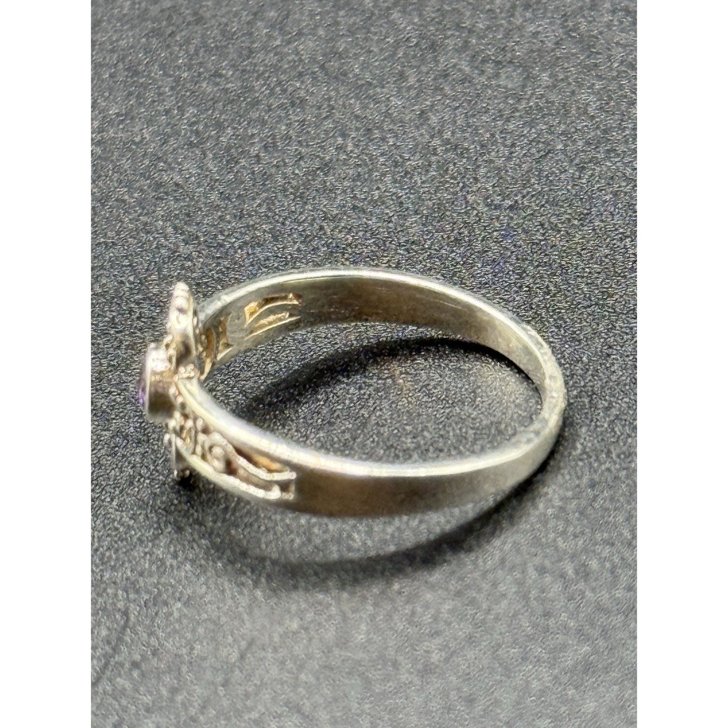 New Condition Sterling Silver Genuine Amethyst Ring Size 10.00 P19
