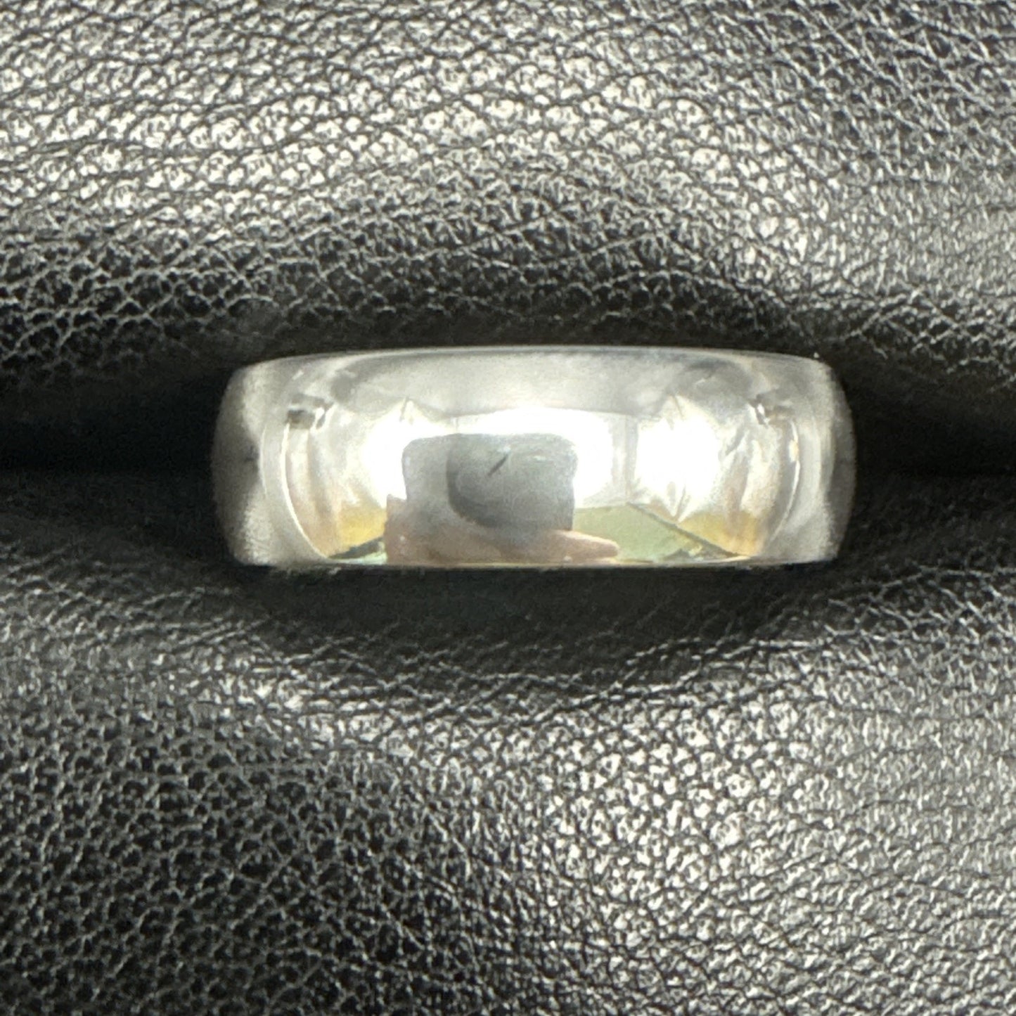 New Condition Sterling Silver 6 MM Wedding Band Ring Size 6