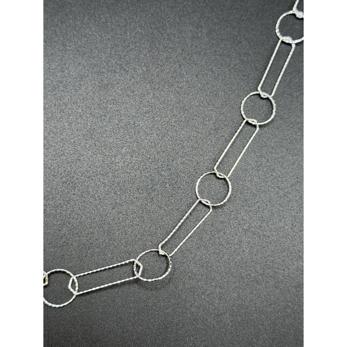 New Condition 22” Sterling Silver Staple Circles Necklace 925