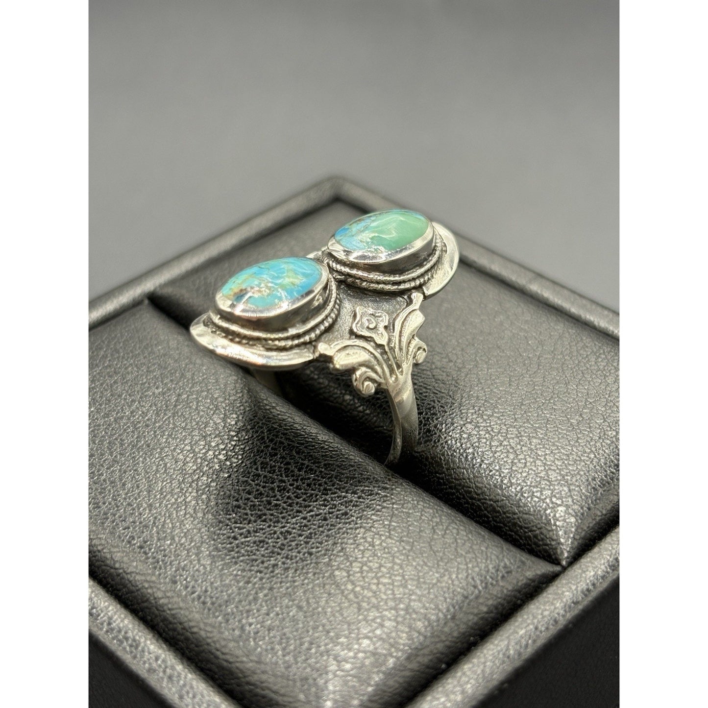 New Condition Sterling Silver Double Turquoise Ring size 10 925