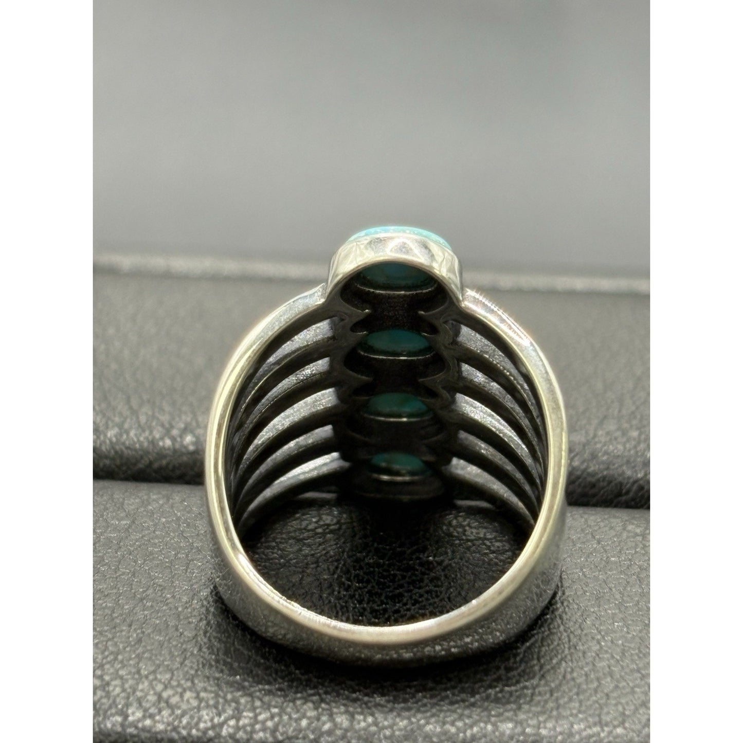 New Condition Sterling Silver 4 Vertical Turquoise Ring Size 6