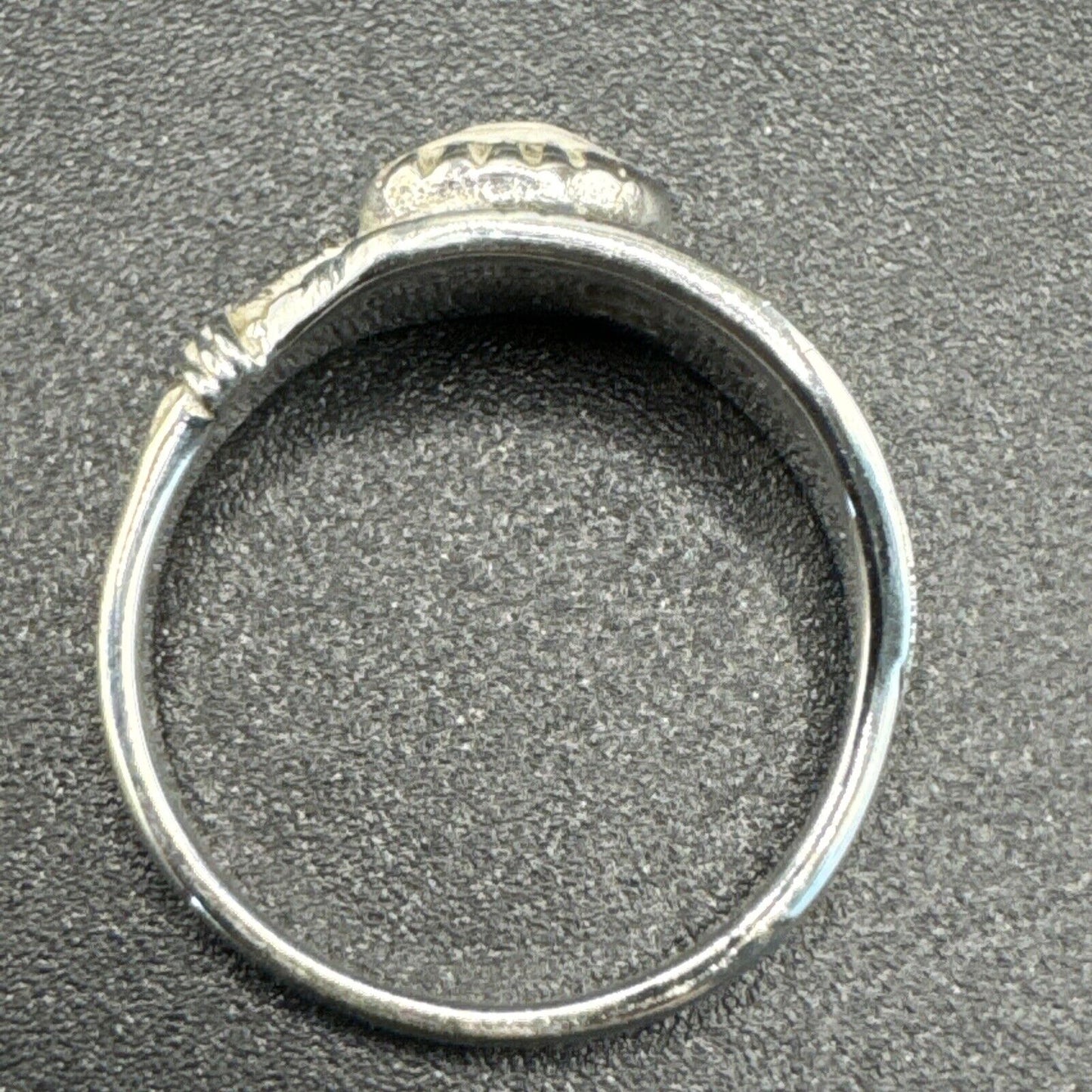 New Condition White Buffalo Sterling Silver Feather Ring 925 Size 7