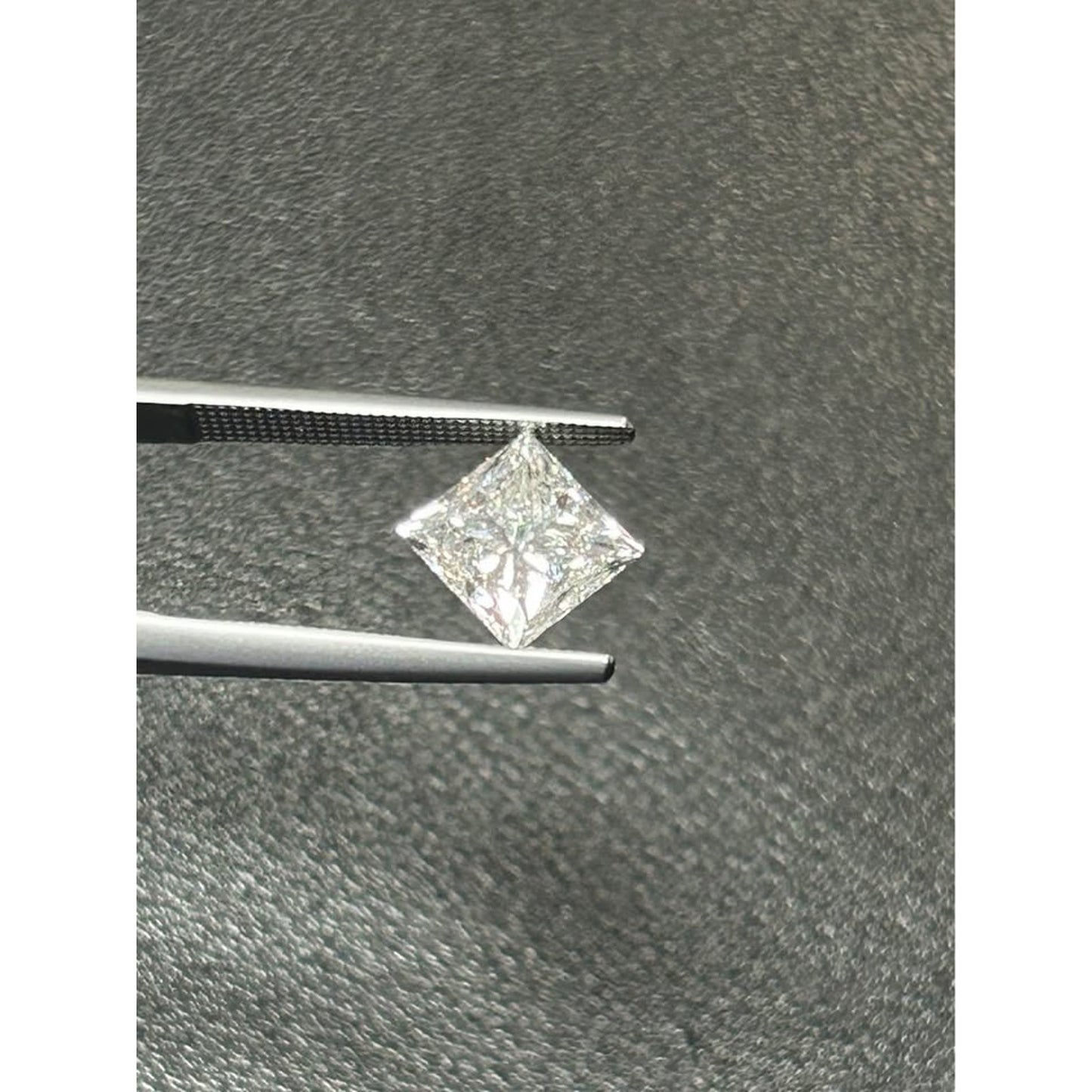 2.56 Princess Cut Lab Grown Diamond E Color VVS2 IGI Lab Teport
