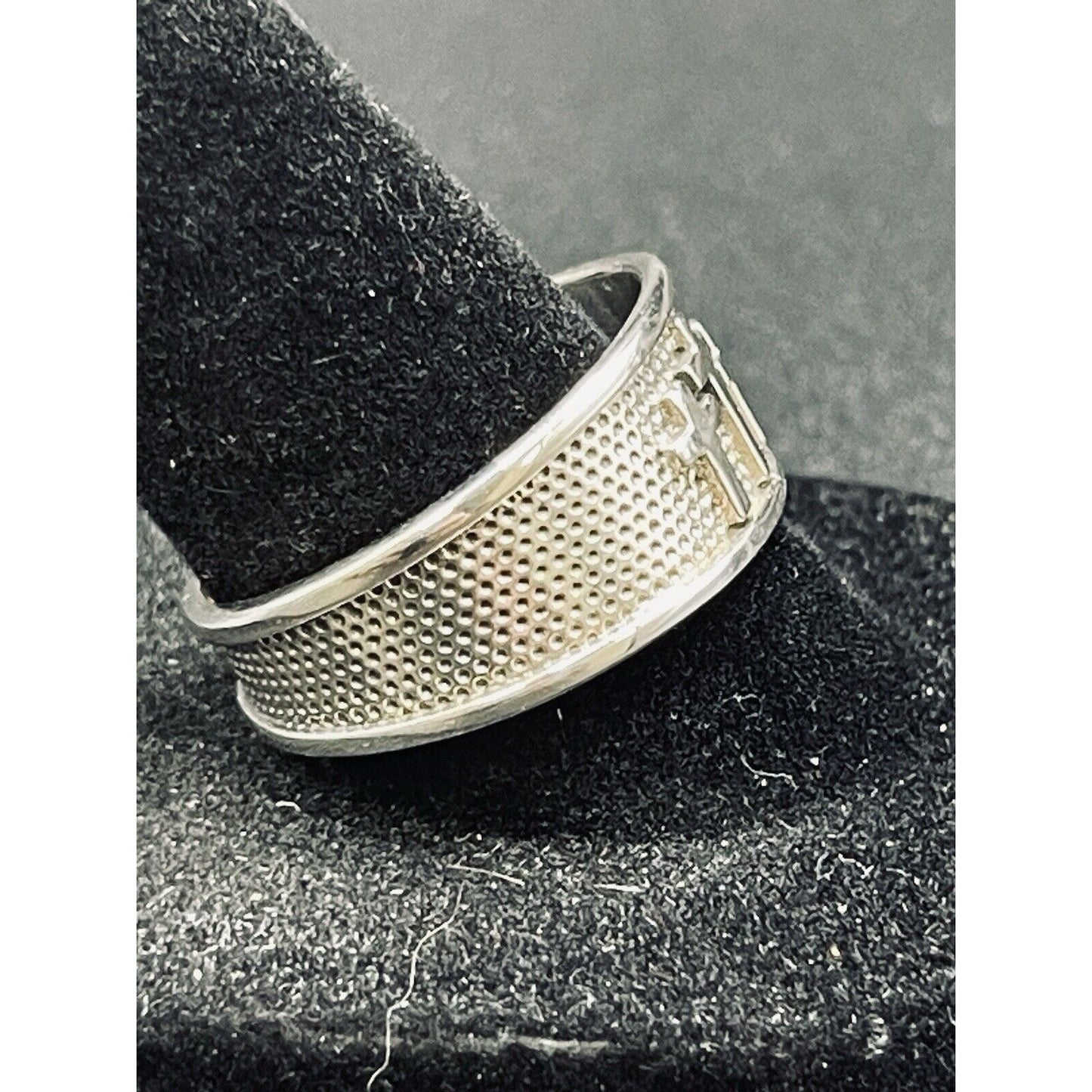 New Condition Sterling Silver Three Crosses Jesus Ring Size 10.00