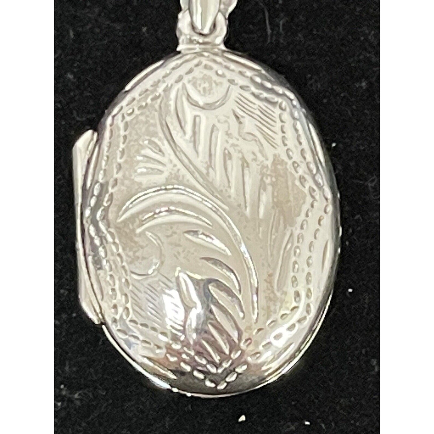 20” Sterling Silver Floral Locket Pendant Necklace 23x19MM New Condition