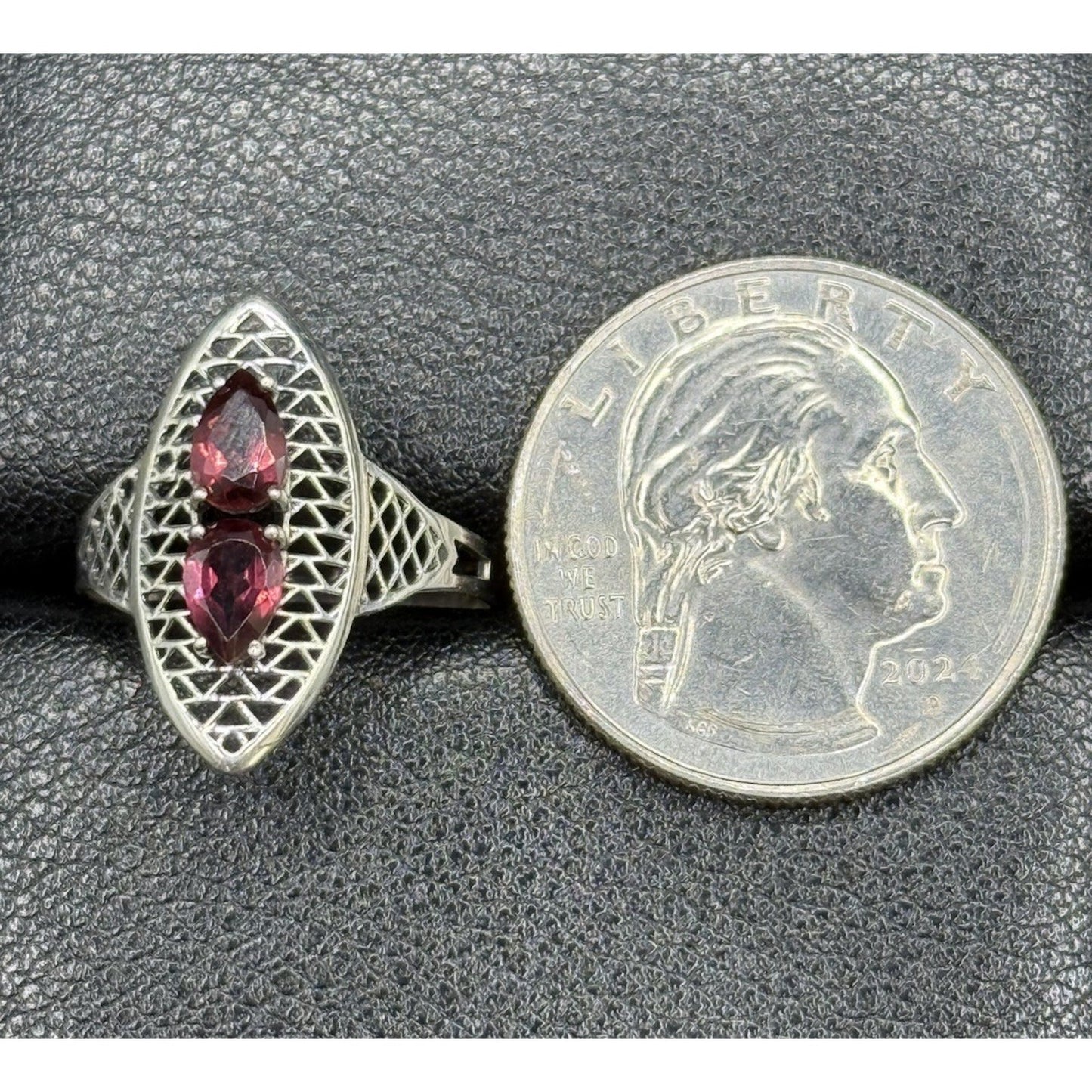 EUC Sterling Silver Genuine Double Pear Garnet Ring Size 8.00 Tested P31