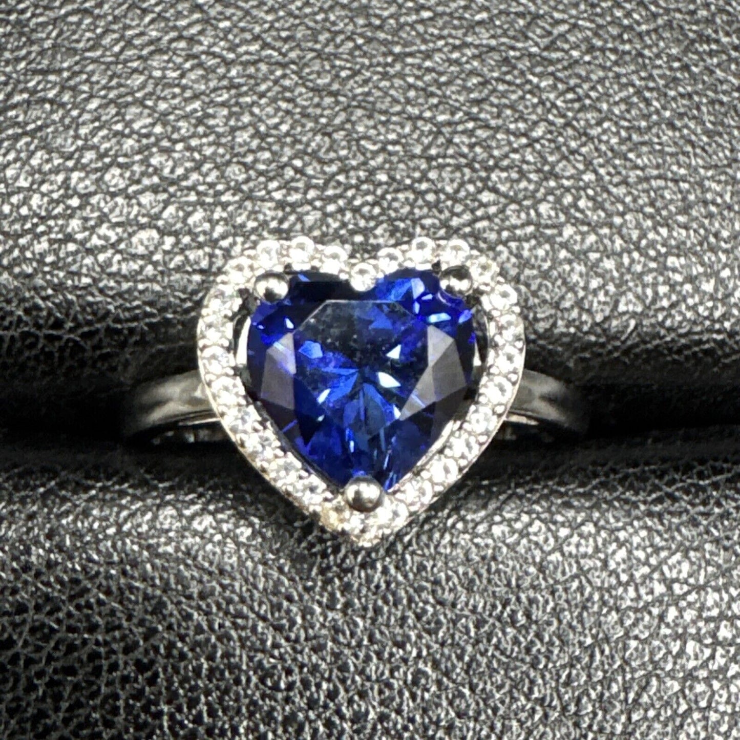 New Condition Sterling Silver Heart Sapphire Ring 925 Size 7