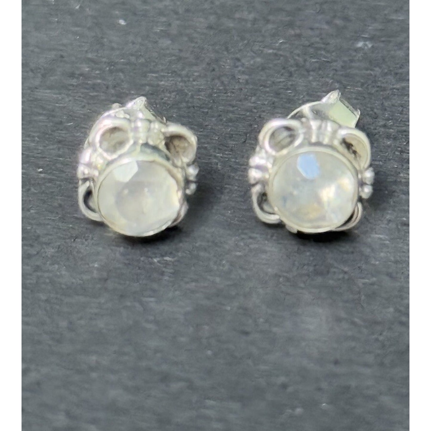 New Condition Sterling Silver Genuine Moonstone Stud Earrings 925 5MM