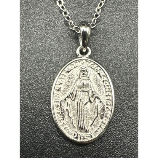 New Condition Sterling Silver 18” Jesus Christ Pendant Necklace 925