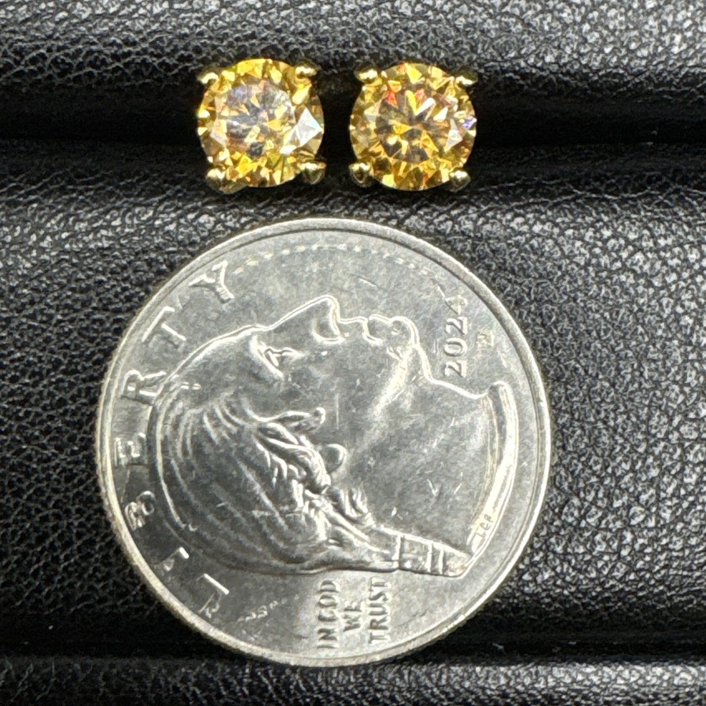 New Condition Gold Sterling Silver 2 CT Champagne Moissanite Stud Earrings GRA