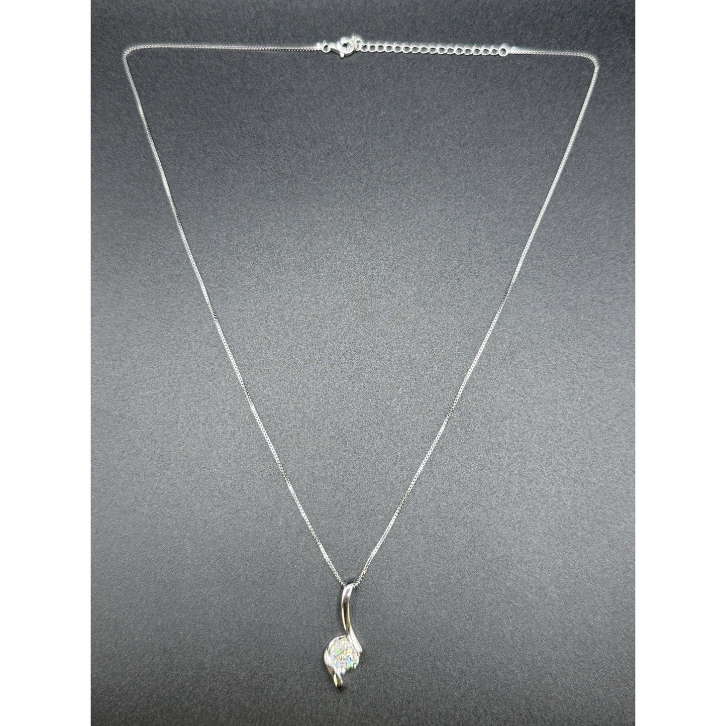 New Condition 18” Sterling Silver Moissanite Modernist Pendant Necklace GRA