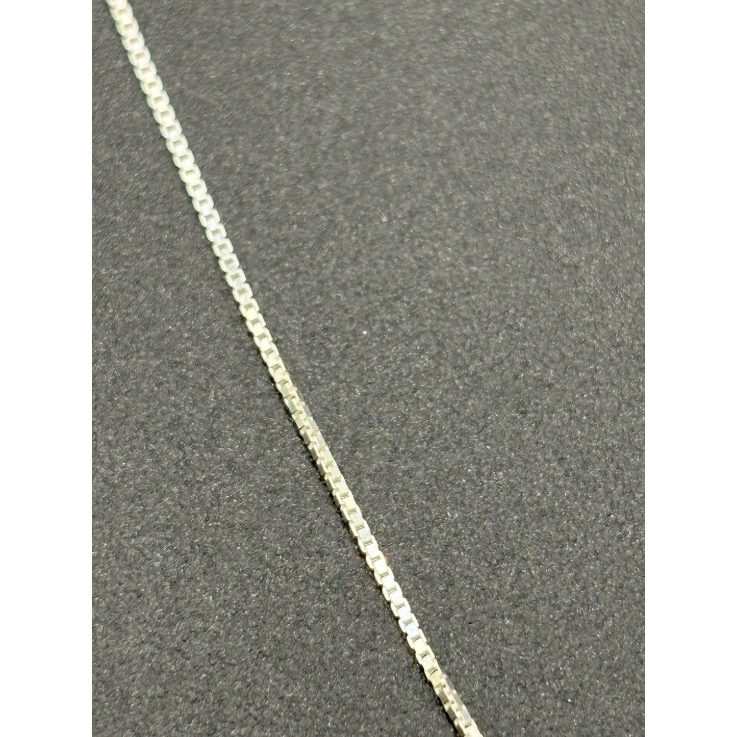 18" New Condition Sterling Silver Paw Print Moon Pendant Necklace 925