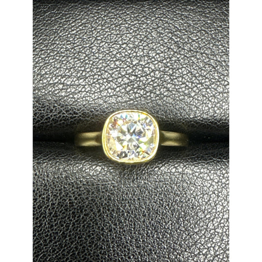 New Condition Gold Sterling Silver 2 Carat Cushion Moissanite Ring 925 Size 7.75