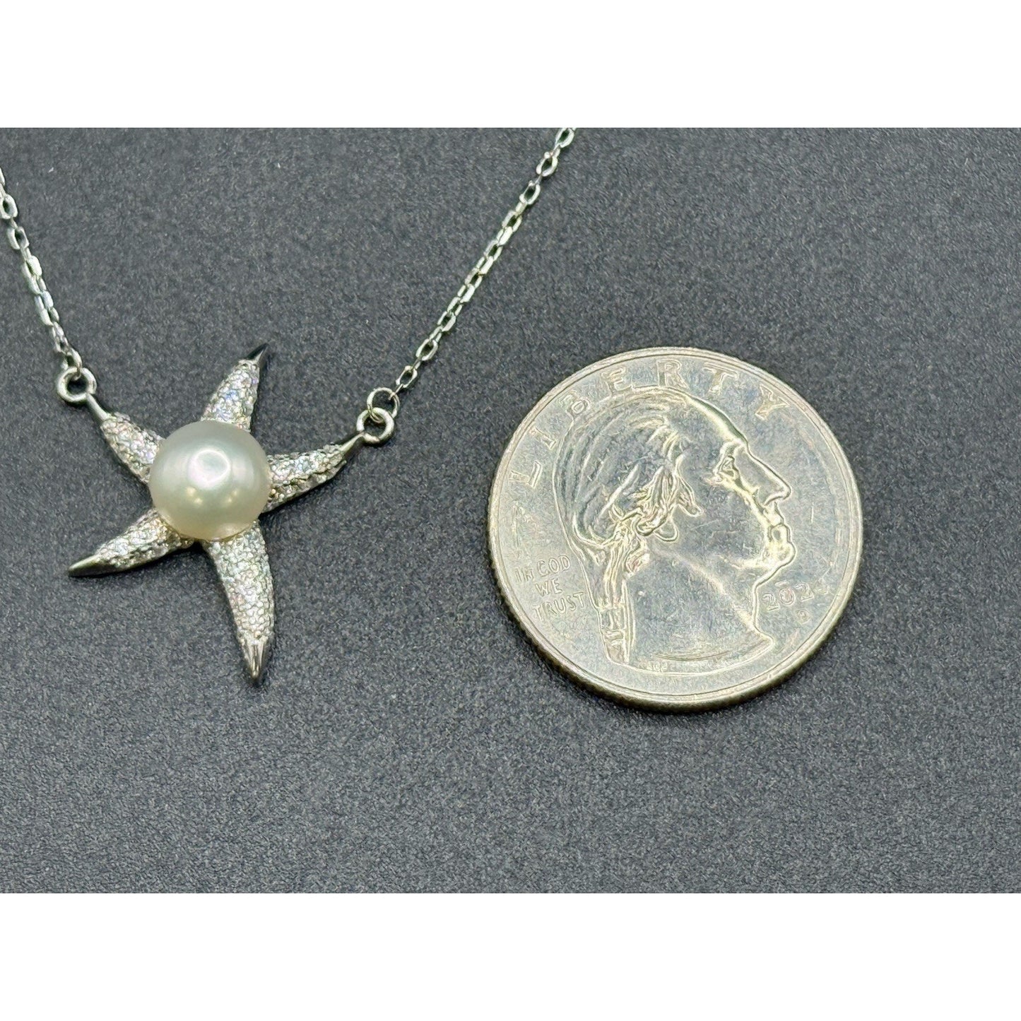 New Condition 18” Sterling Silver Genuine Pearl Cubic Zirconia Starfish Necklace