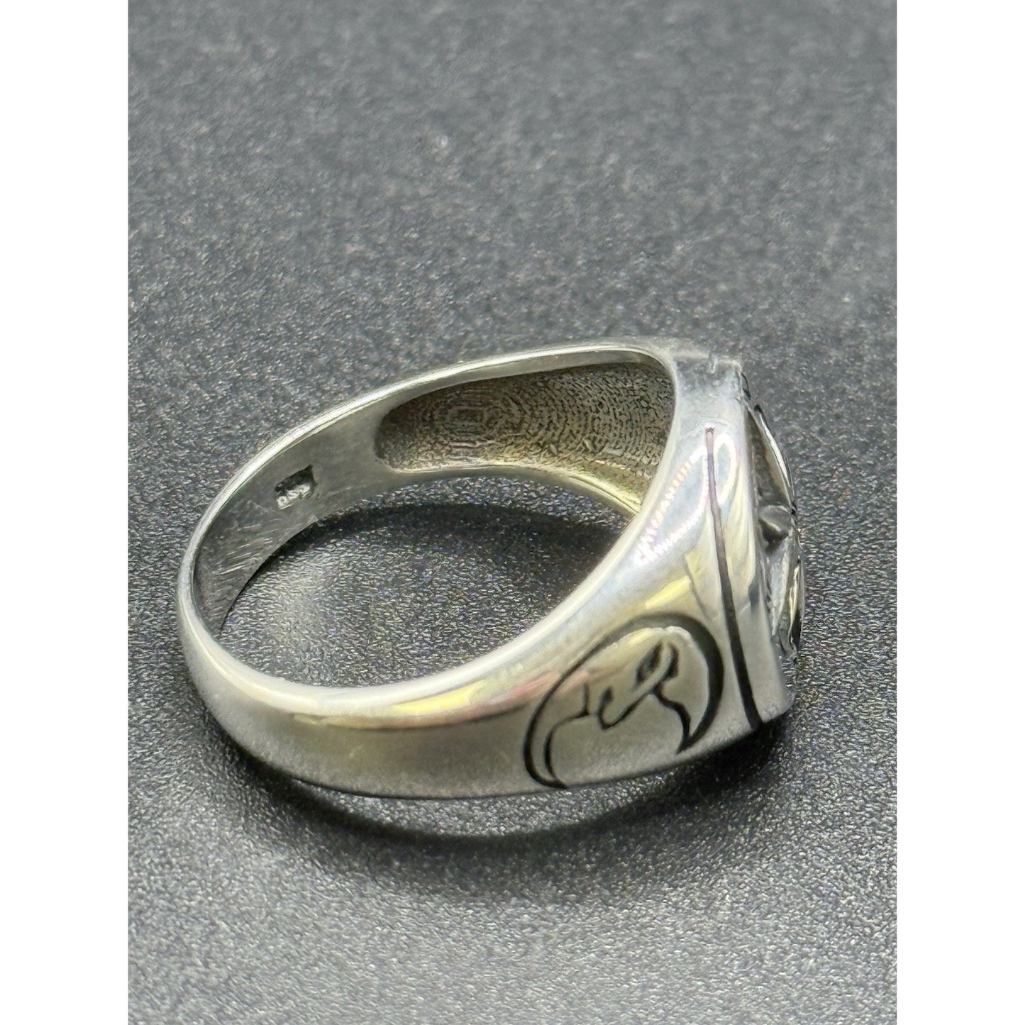 New Condition Sterling Silver Gents Compass Ring Size 9.50