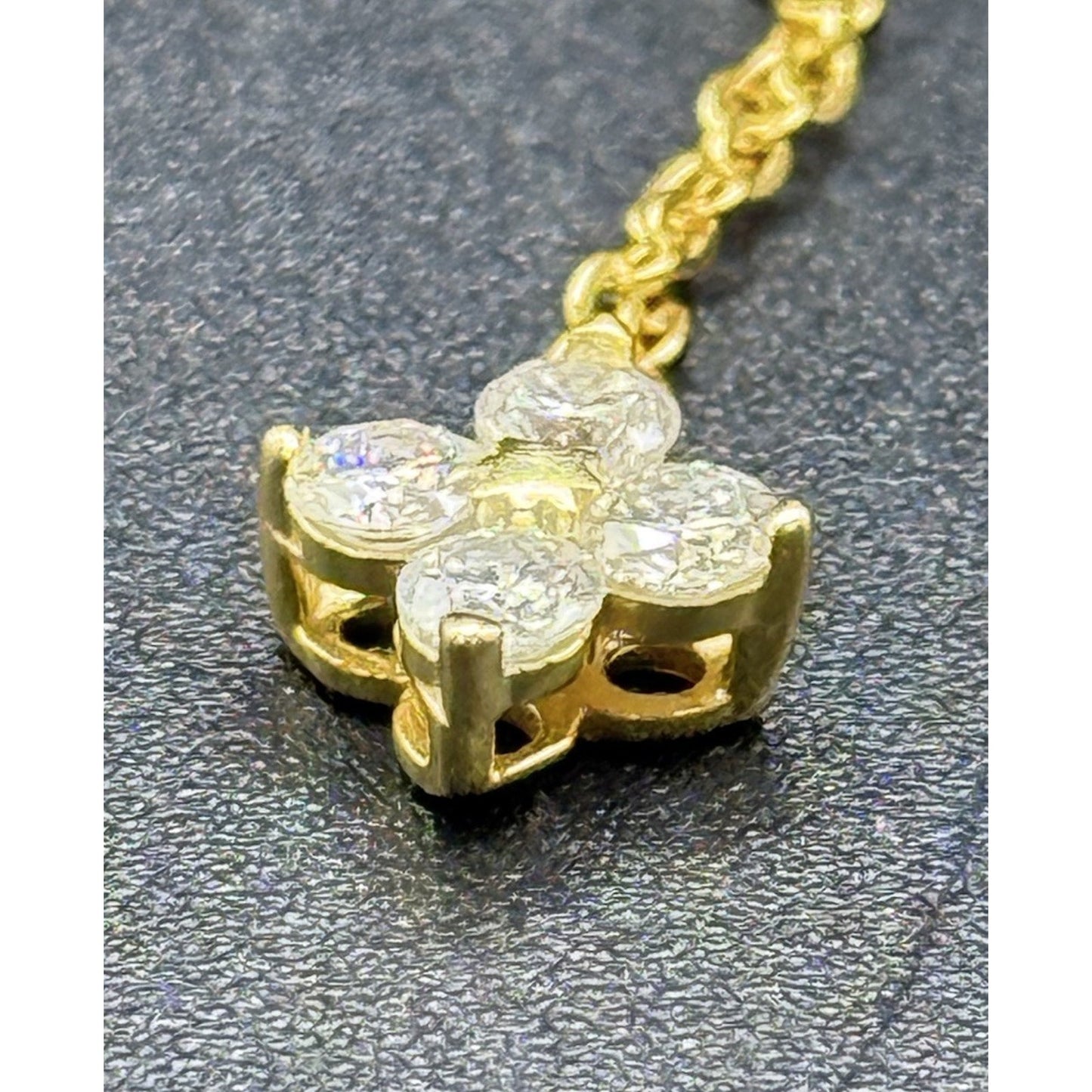 New Condition 18” Gold Sterling Silver Moissanite Clover Pendant Necklace GRA