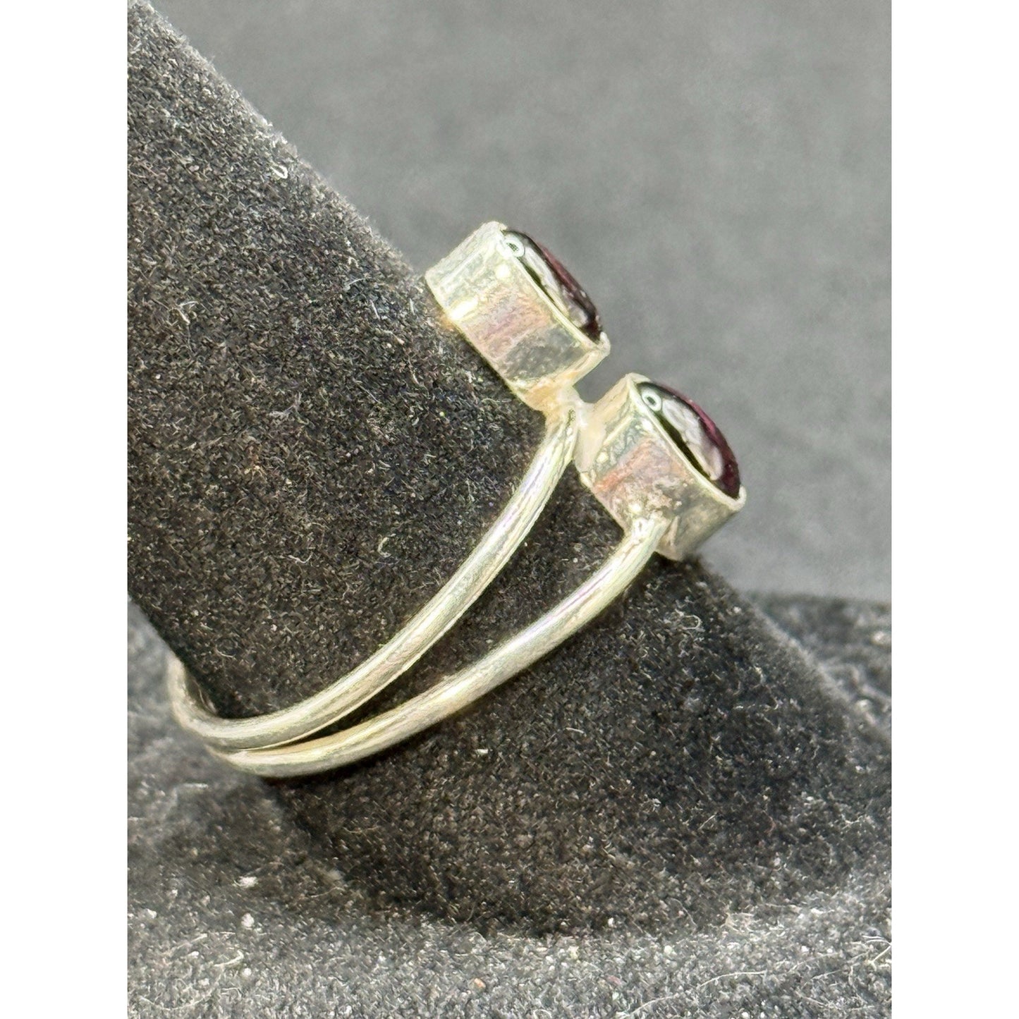 EUC Sterling Silver Double Rhodolite Garnet Ring Size 6.50 Q23