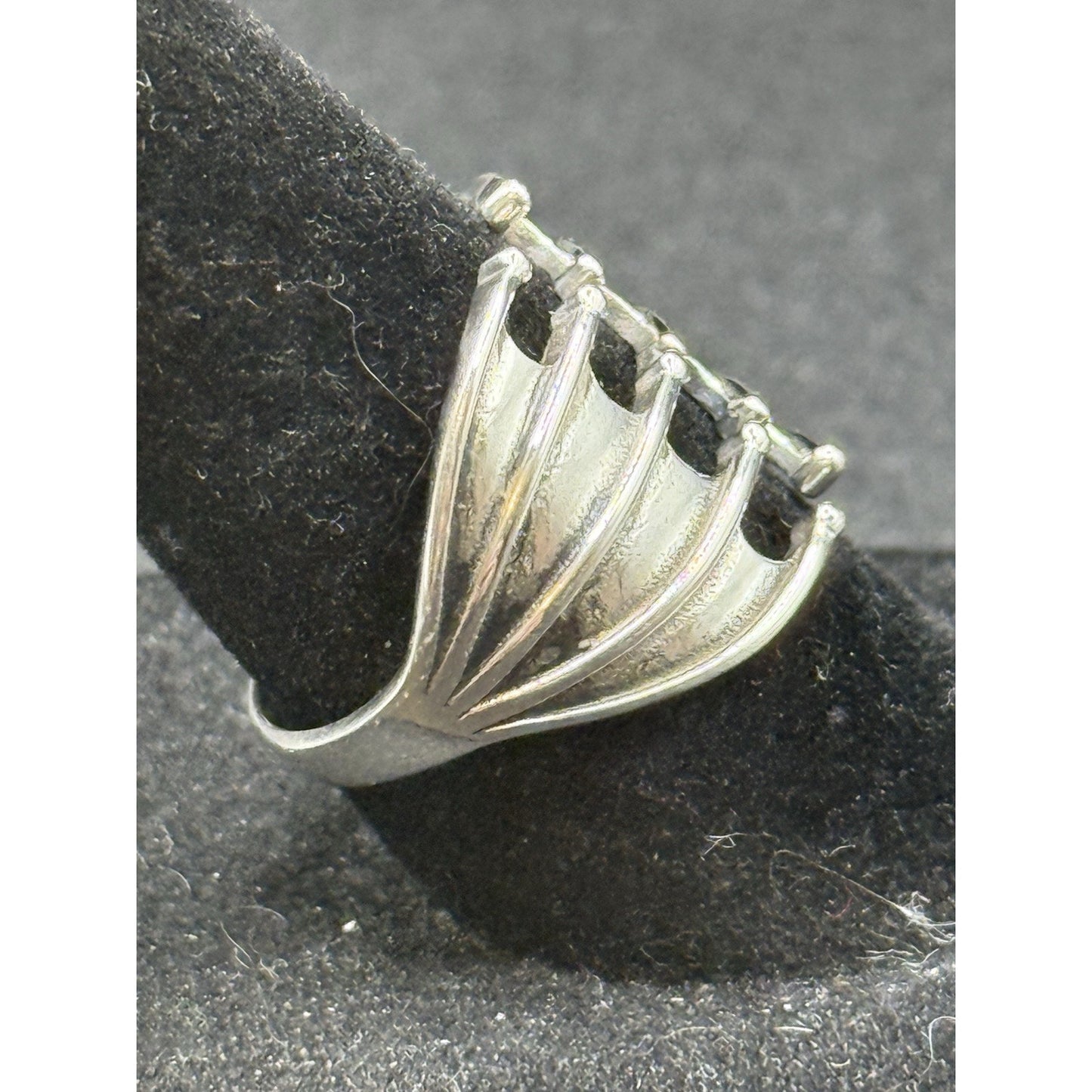 New Condition Sterling Silver Dragon Wings Ring Size 6.50 925