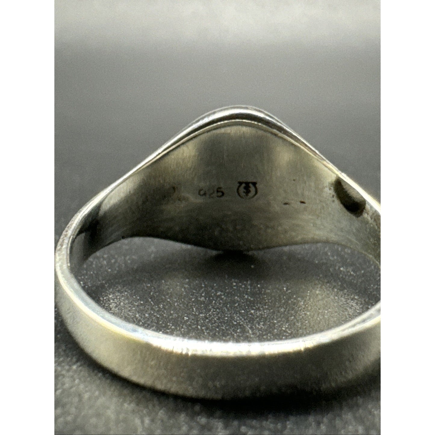 New Condition Sterling Silver Ying Yang Onyx Ring 925 Size 10