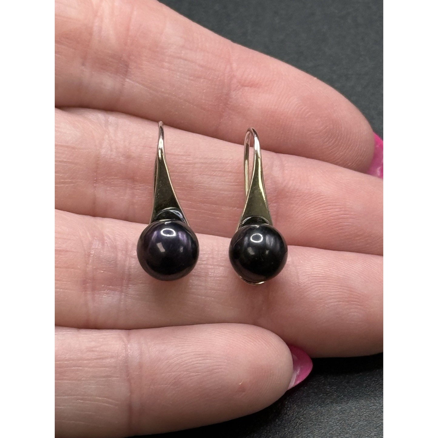 New Condition Sterling Silver Freshwater Black Pearl Dangle Earrings