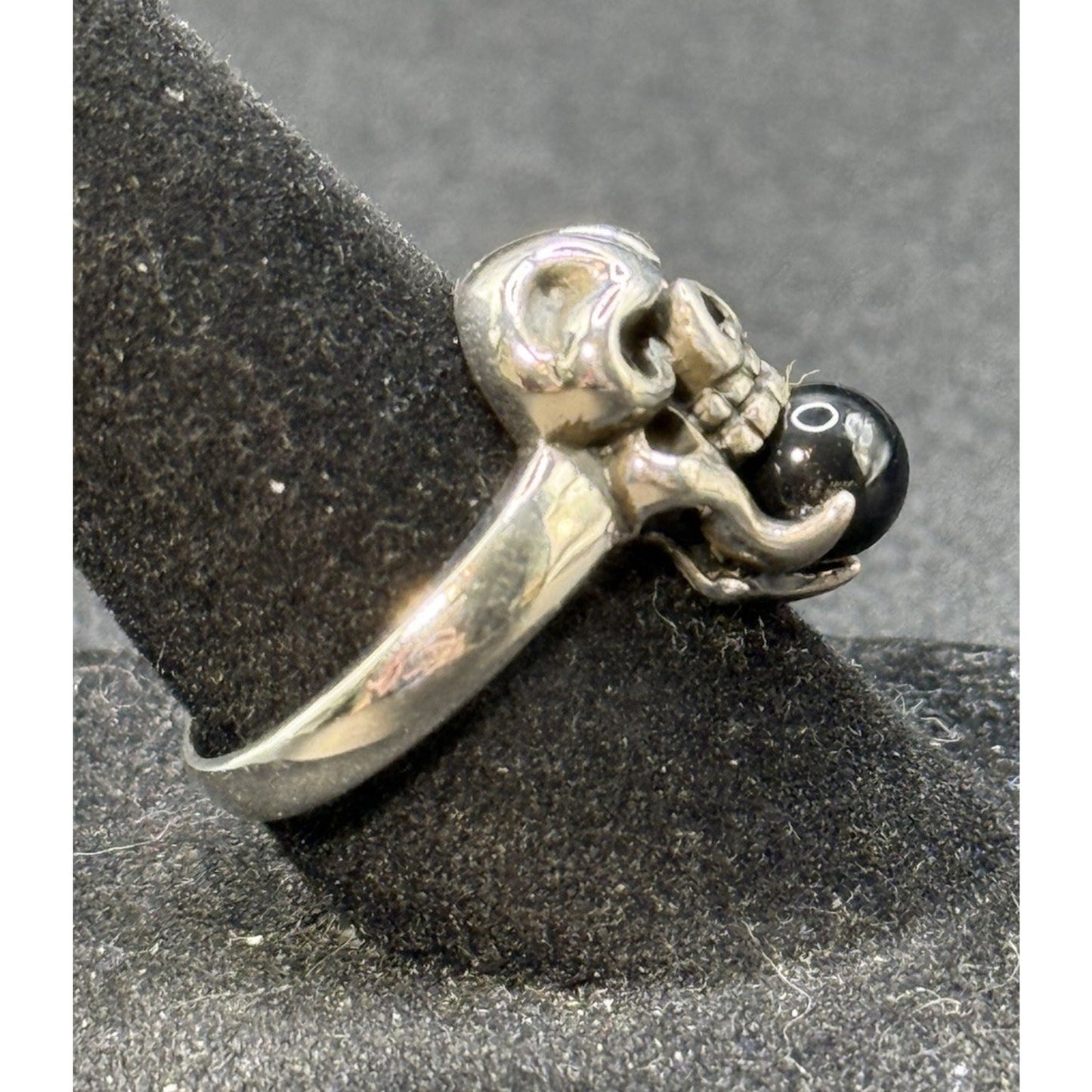 New Condition Sterling Silver Onyx Skull Ring Size 7.00