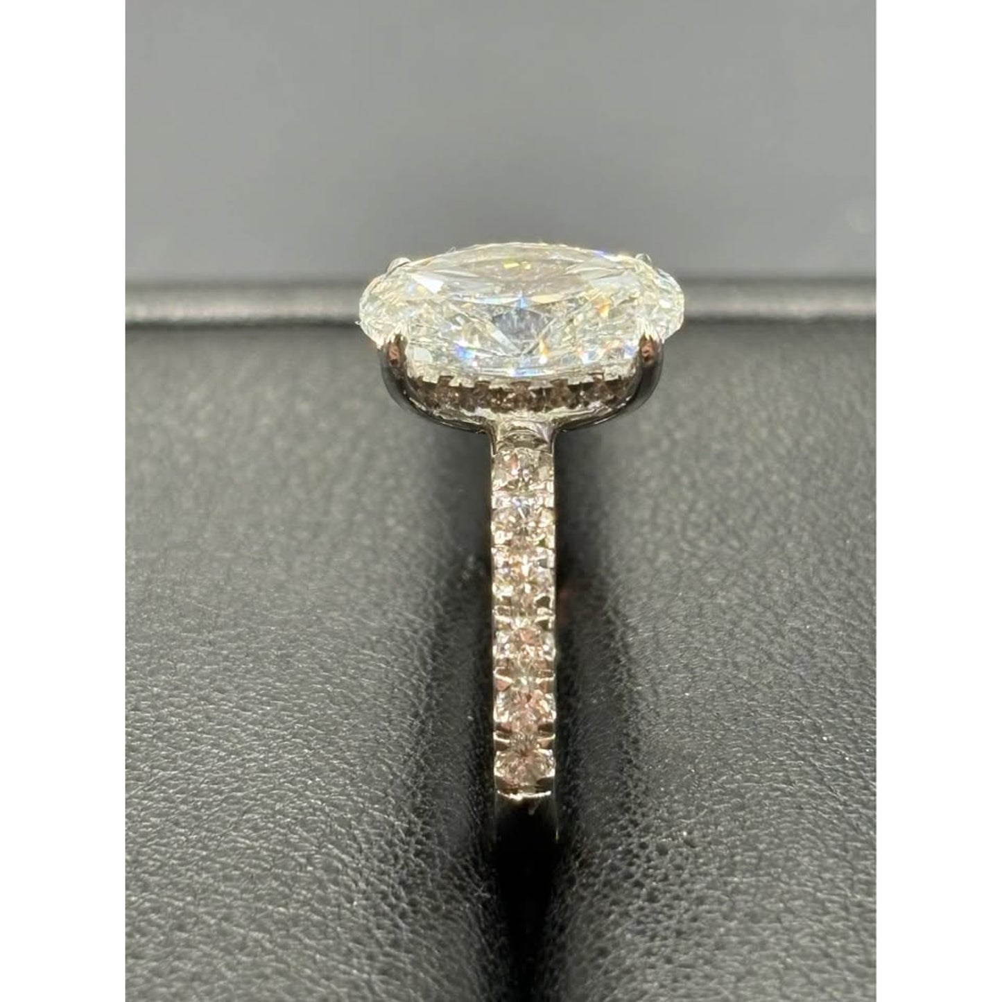 Brand New 14k White Gold 3.01 Oval Brilliant Lab Grown Ring E Color VS1 Clarity IGI 3.54 Total Weigh