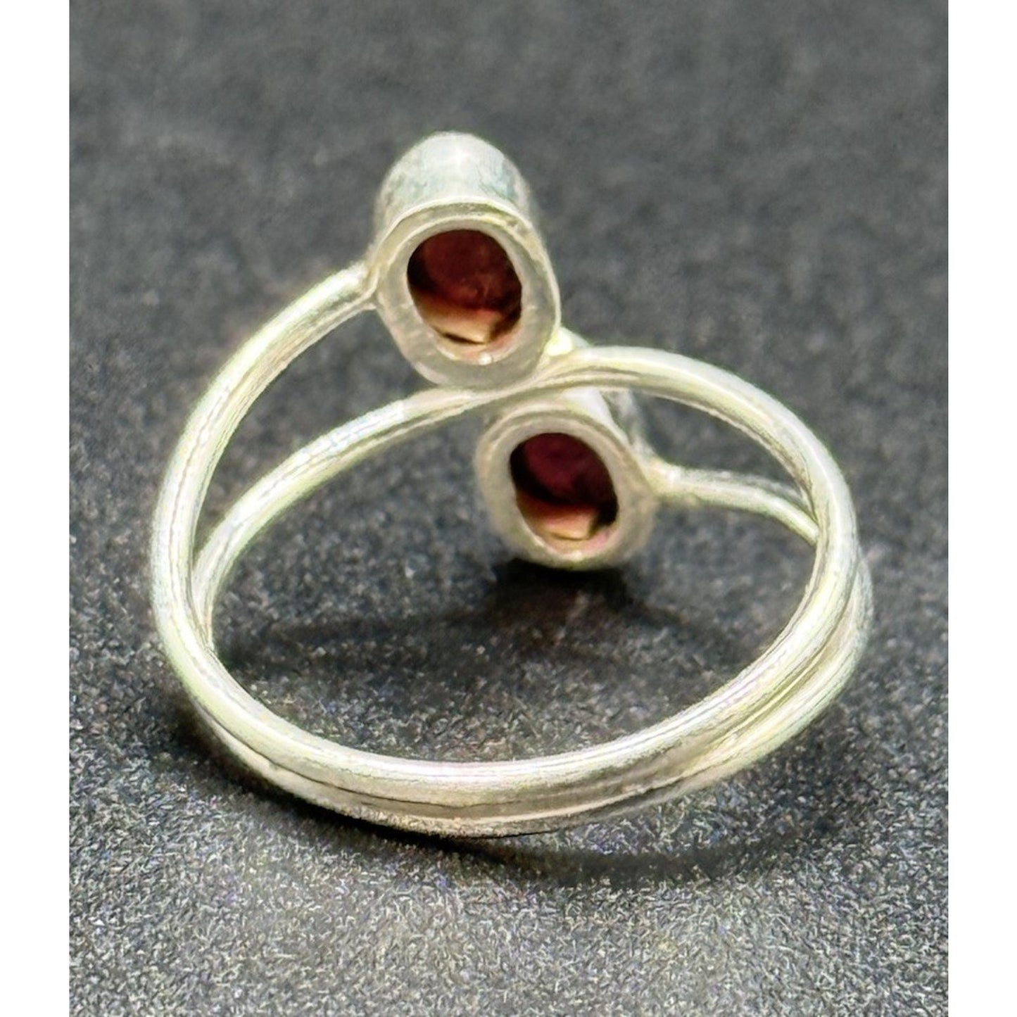 EUC Sterling Silver Double Rhodolite Garnet Ring Size 6.50 Q23