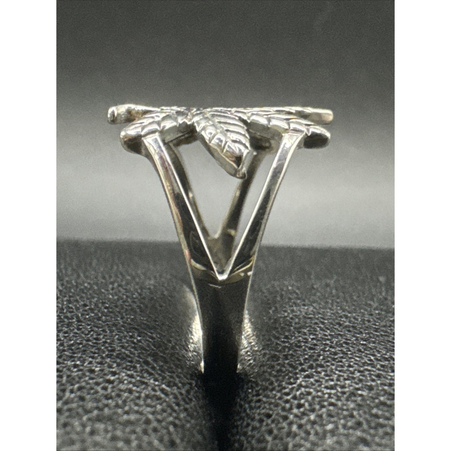 New Condition Sterling Silver Marijuana Leaf Ring 925 Size 10