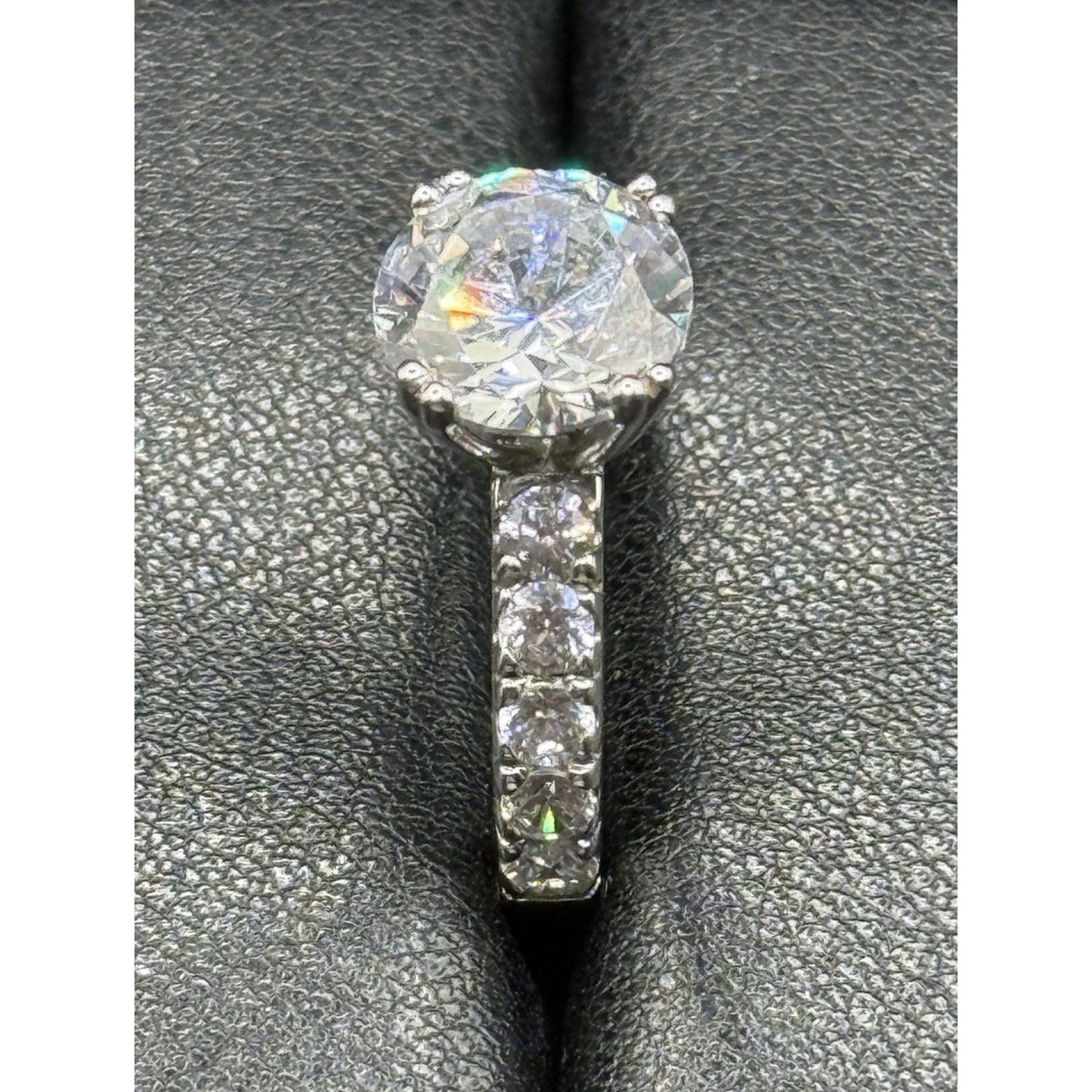 EUC Sterling Silver Cubic Zirconia 3 carat Engagement Ring Size 6.25 Q23