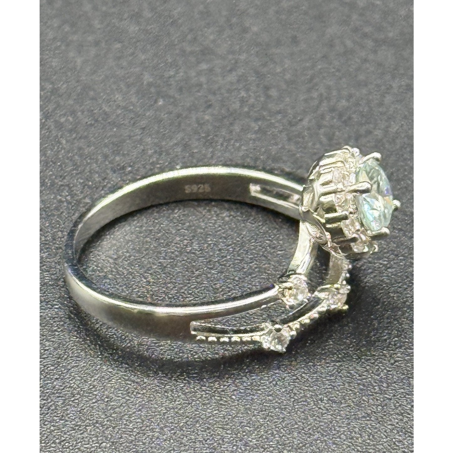 New Condition Sterling Silver Moissanite Free Form Ring Size 6.50 GRA