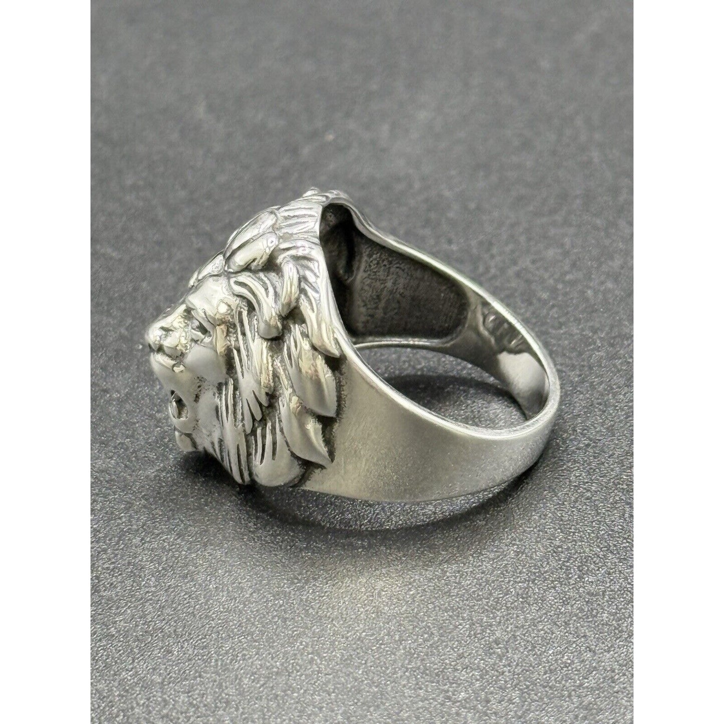 New Condition Sterling Silver Lion Head Ring Size 8.00 925