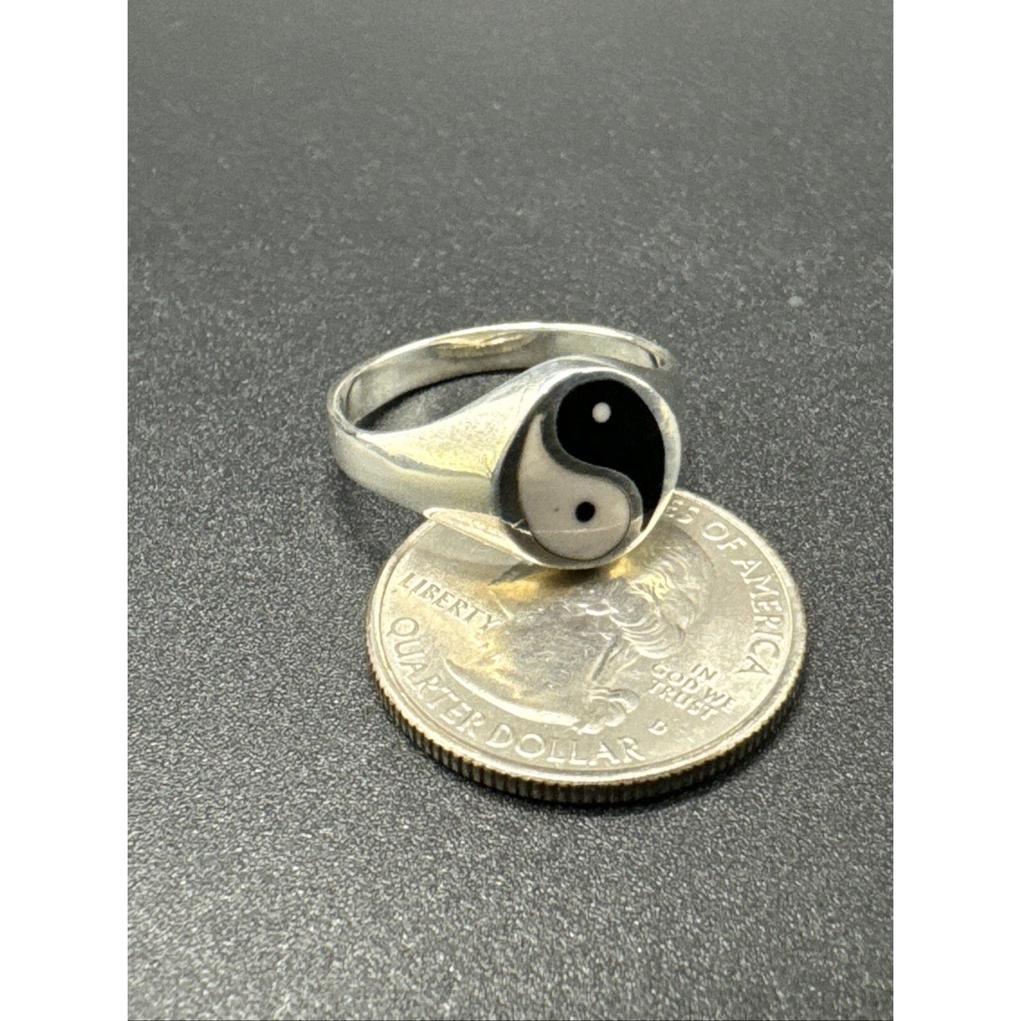 New Condition Sterling Silver Ying Yang Onyx Ring 925 Size 10