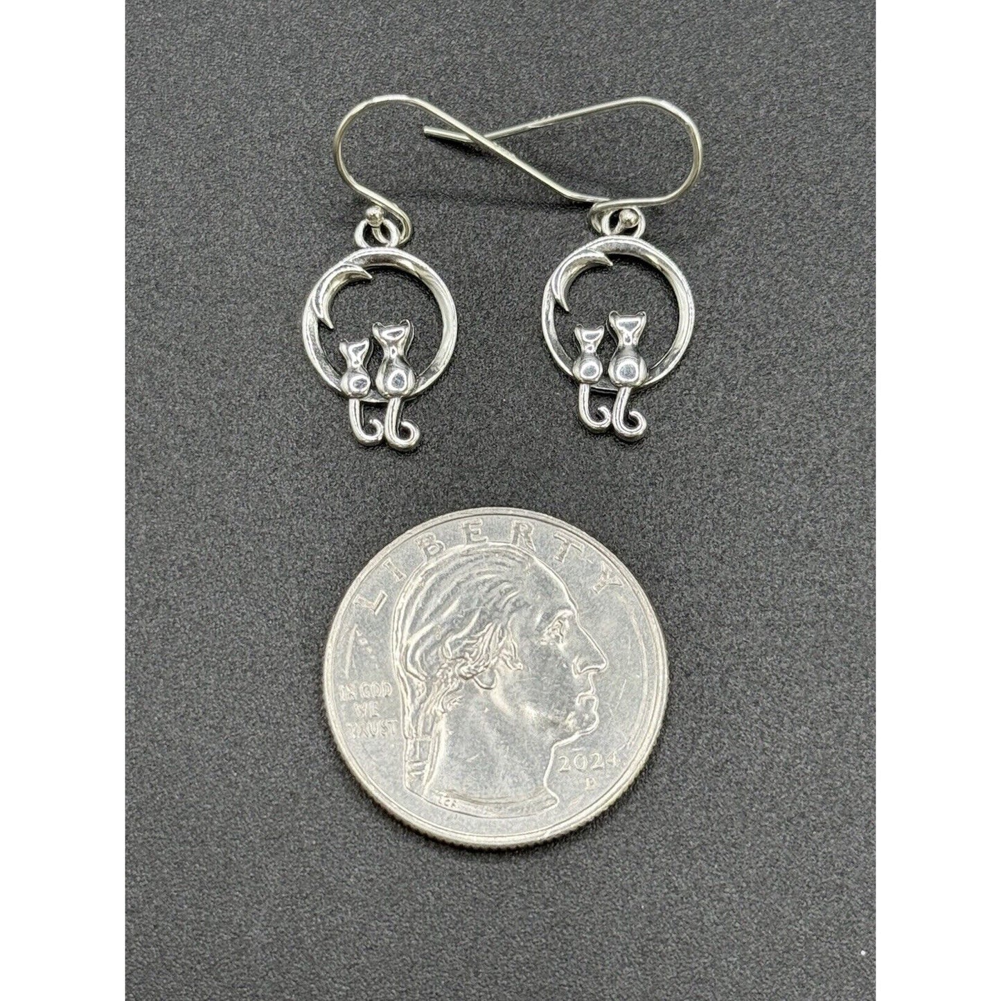 New Condition Sterling Silver Two Cats Dangle Earrings 925