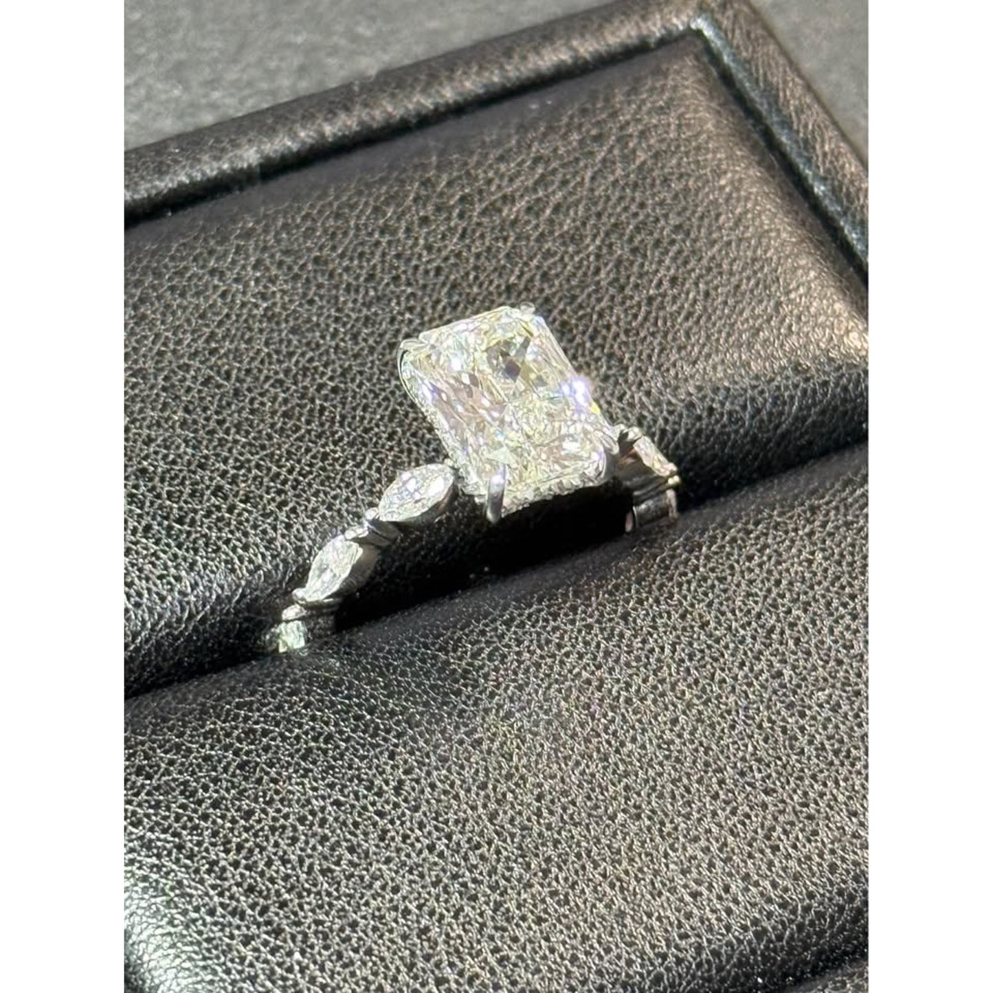 Brand New 14k White  Gold 3.05 Radiant Lab Grown Diamond Ring E Color VS1 Clarity IGI