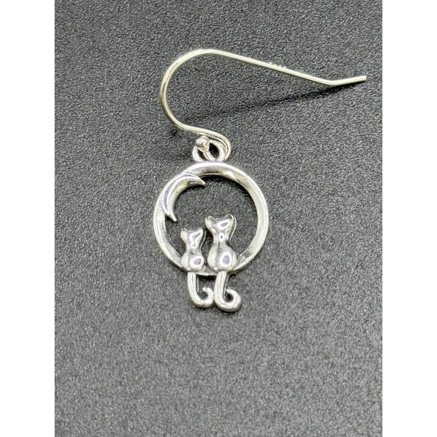 New Condition Sterling Silver Two Cats Dangle Earrings 925