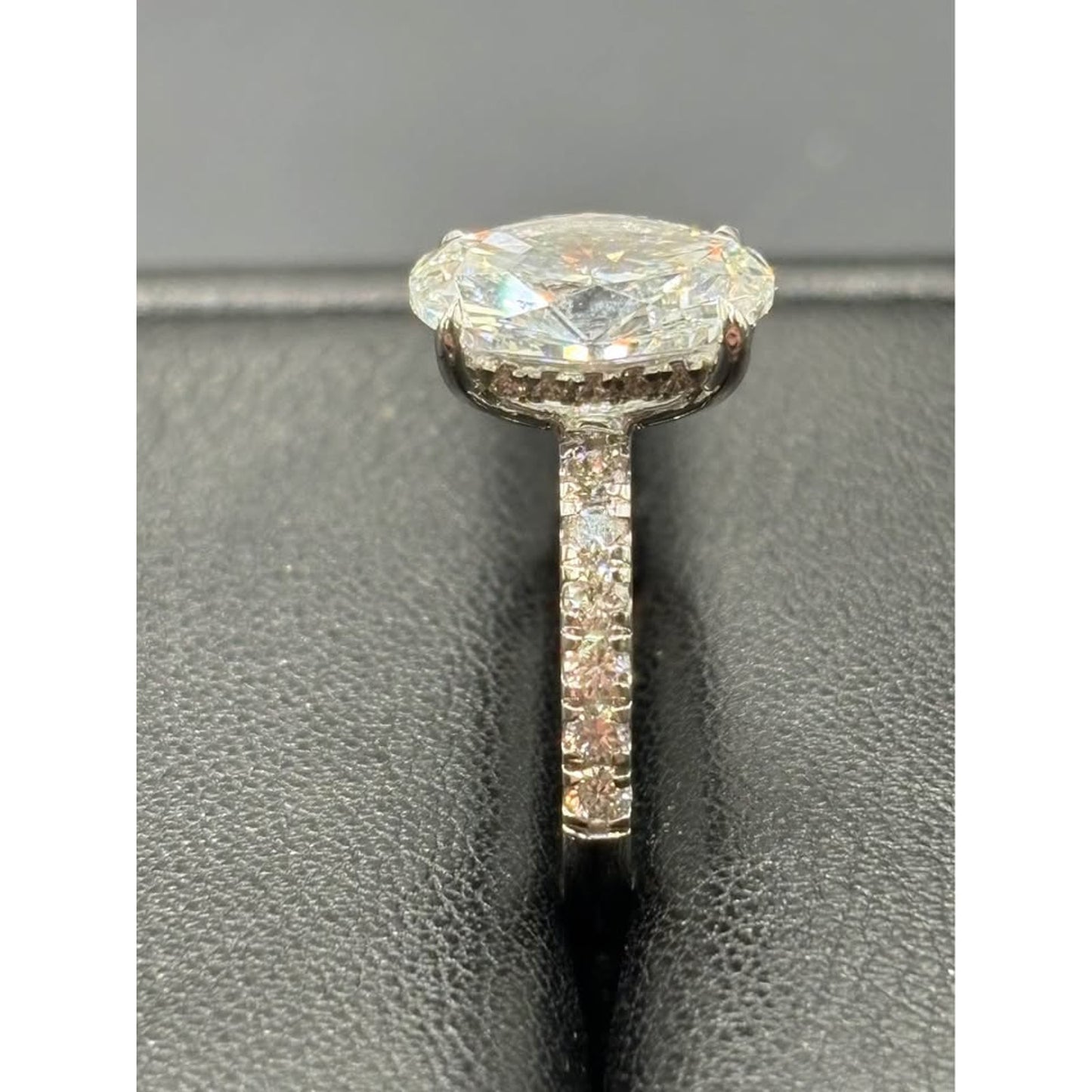 Brand New 14k White Gold 3.01 Oval Brilliant Lab Grown Ring E Color VS1 Clarity IGI 3.54 Total Weigh