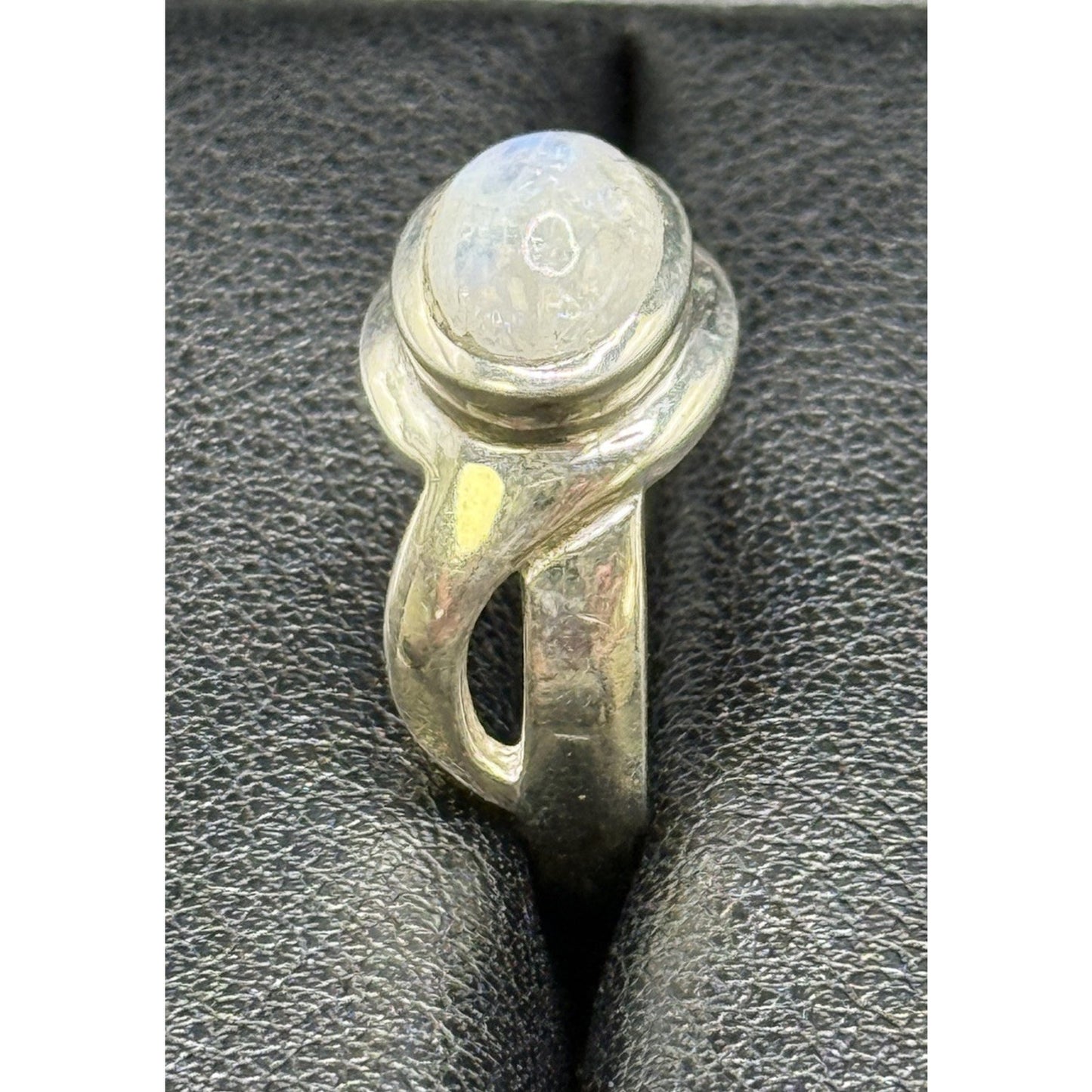 New Condition Sterling Silver Moonstone Ring Size 7.00 925
