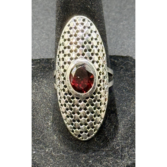 New Condition Sterling Silver Oblong Garnet Ring Size 7.00 P19